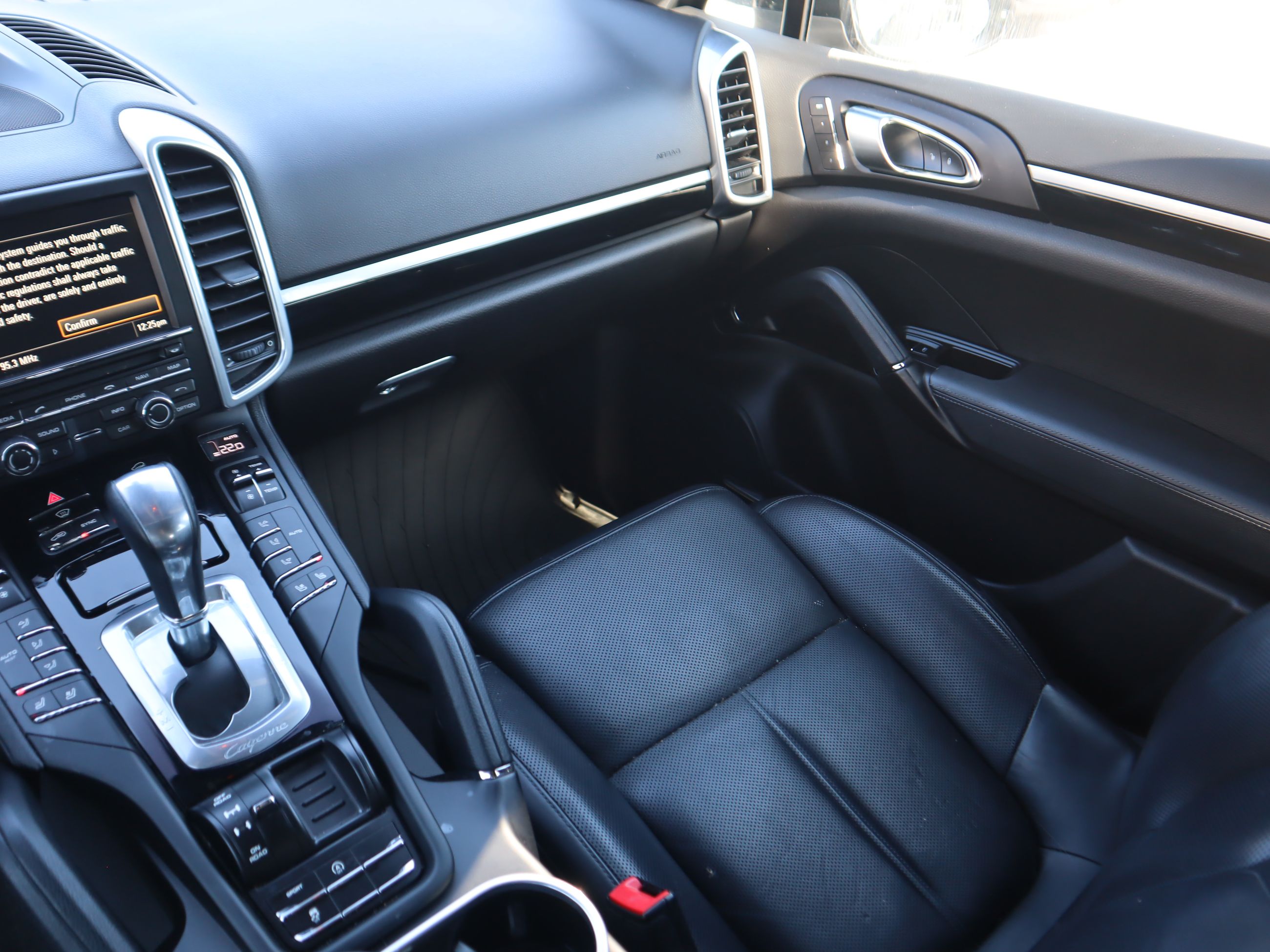 2016 Porsche Cayenne in Vancouver, British Columbia