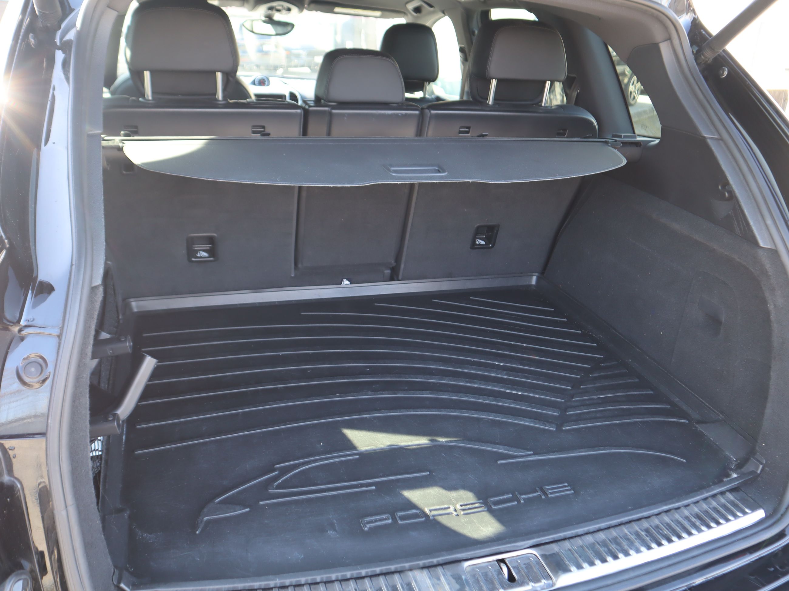 2016 Porsche Cayenne in Vancouver, British Columbia