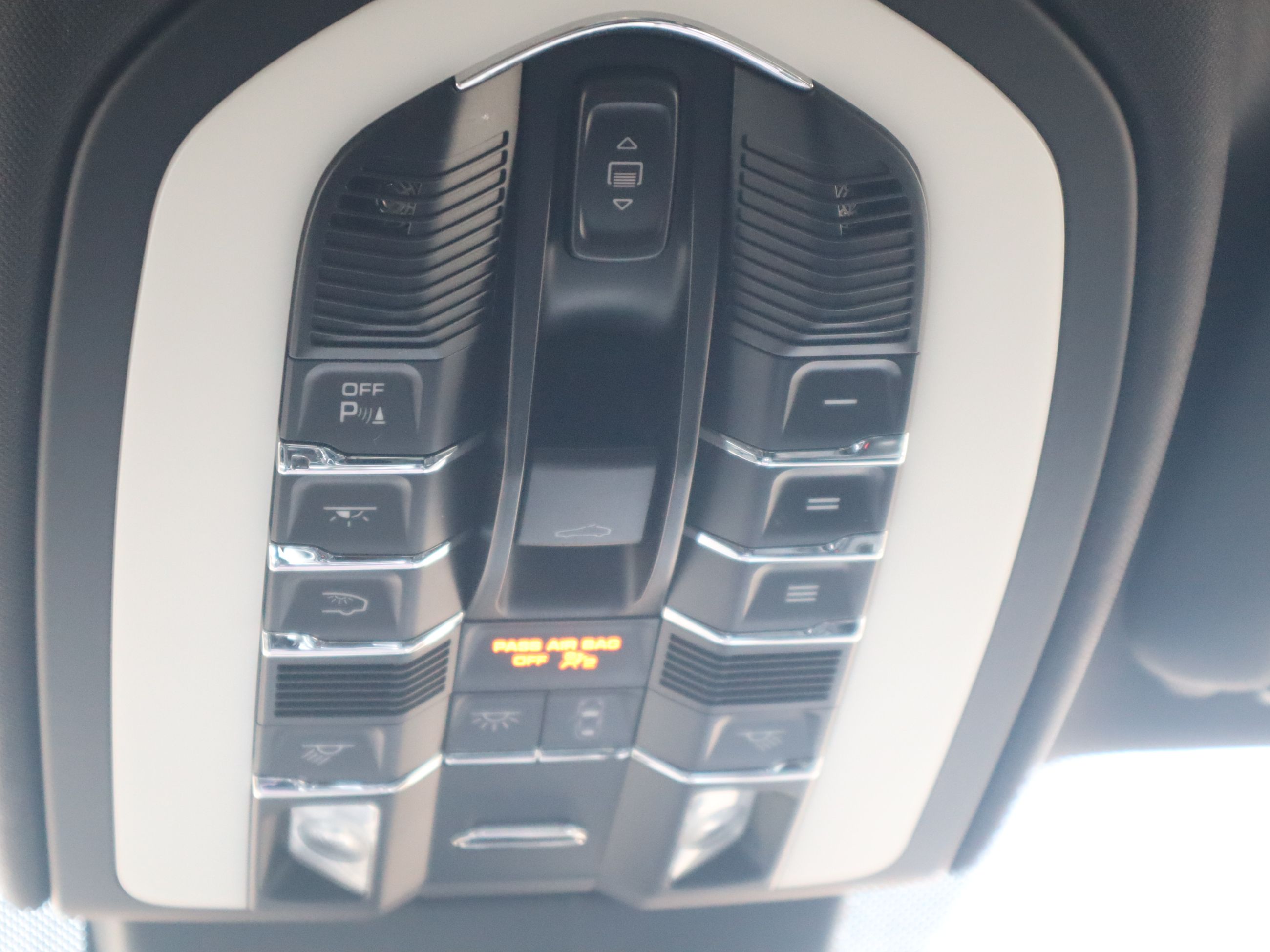 2017 Porsche Cayenne in Vancouver, British Columbia