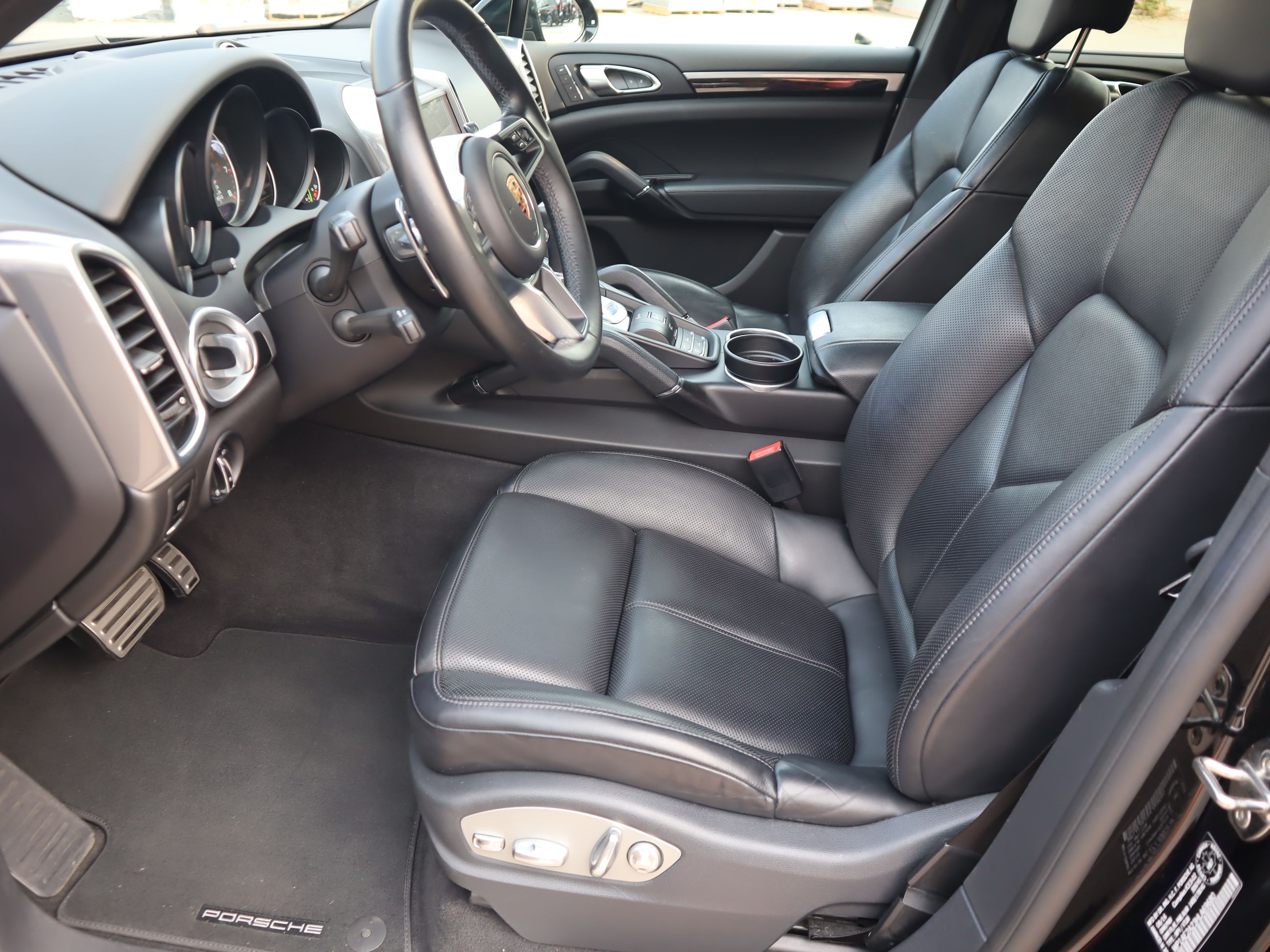 2017 Porsche Cayenne in Vancouver, British Columbia