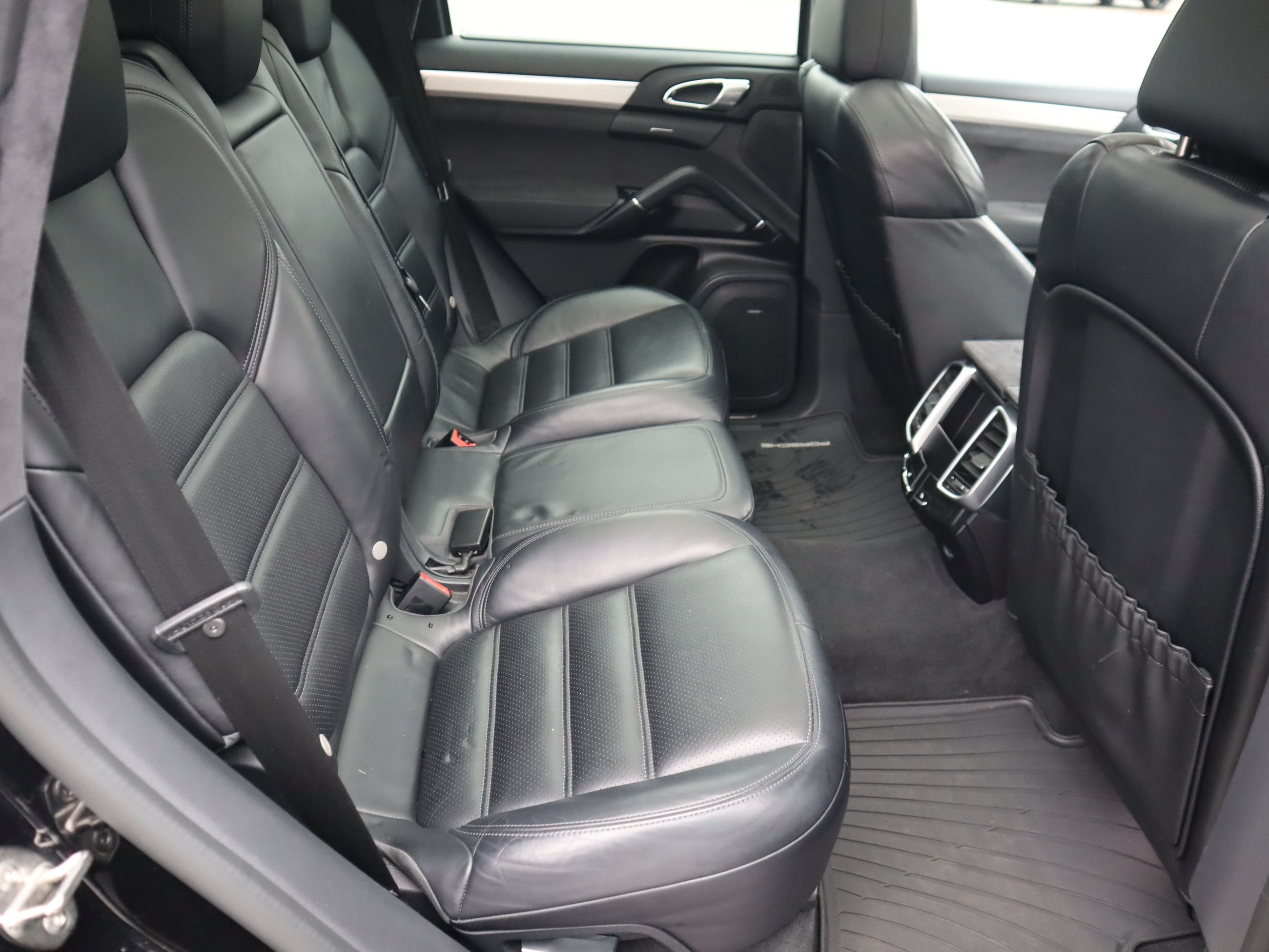 2017 Porsche Cayenne in Vancouver, British Columbia