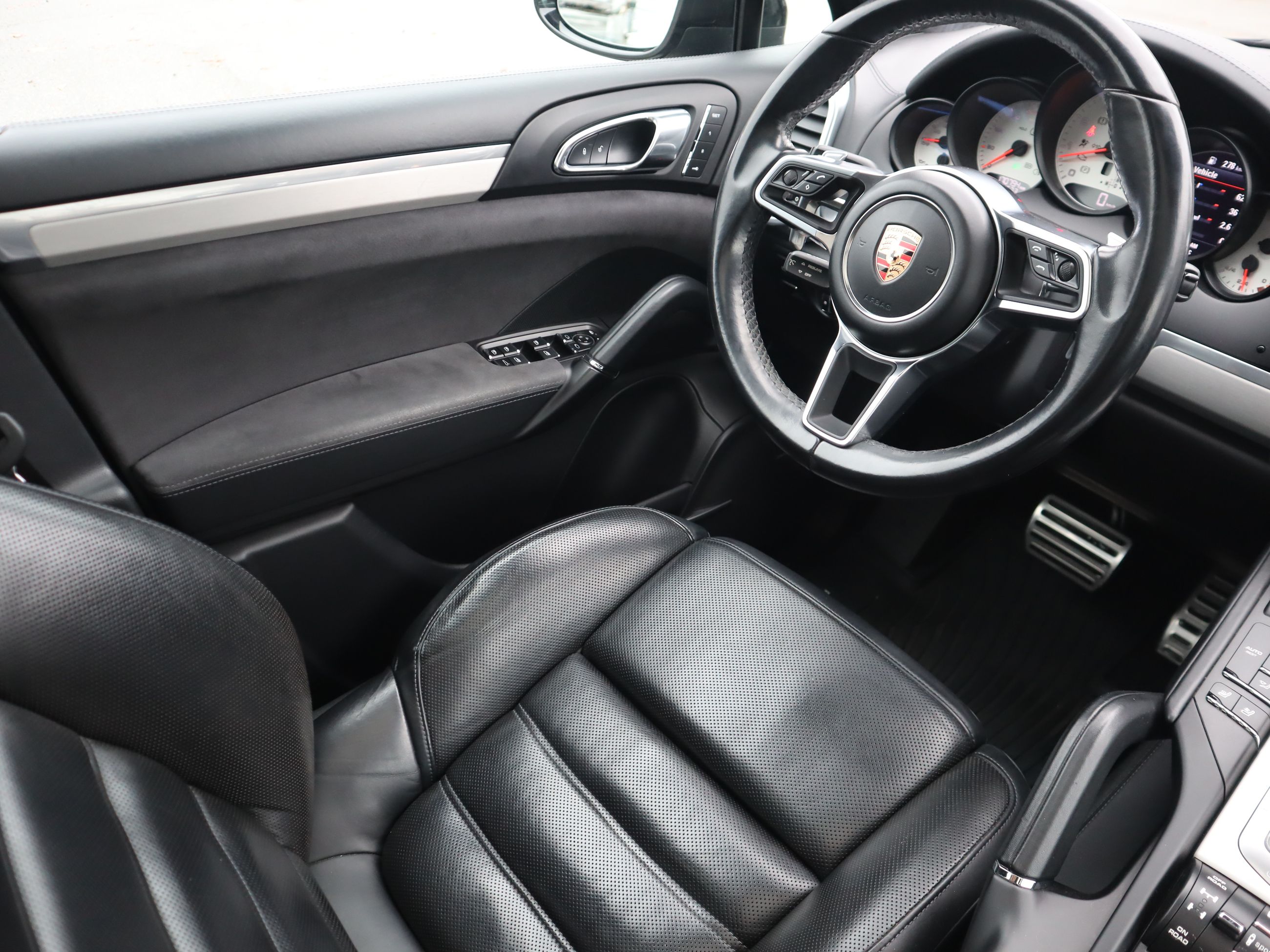 2017 Porsche Cayenne in Vancouver, British Columbia