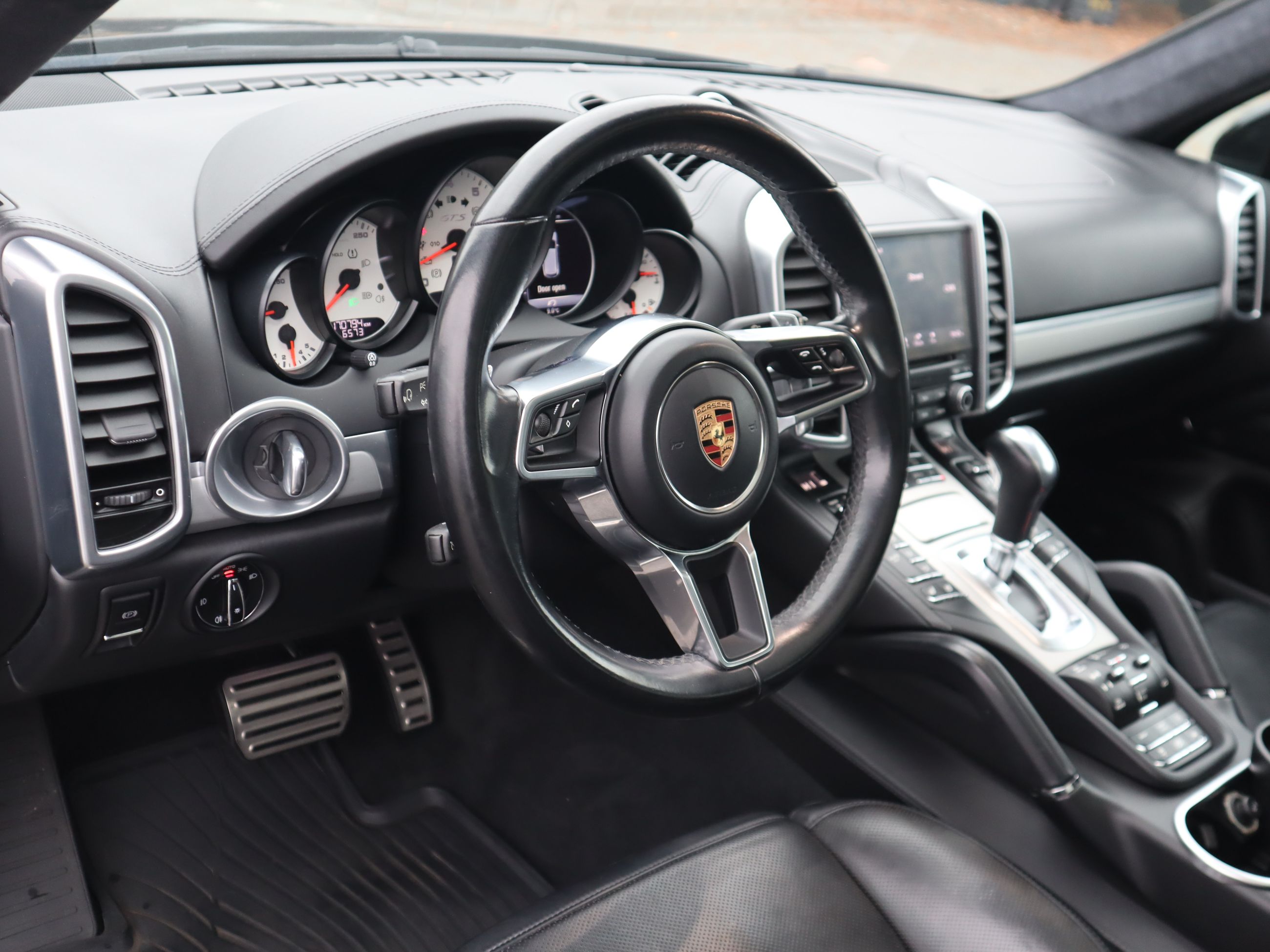 2017 Porsche Cayenne in Vancouver, British Columbia