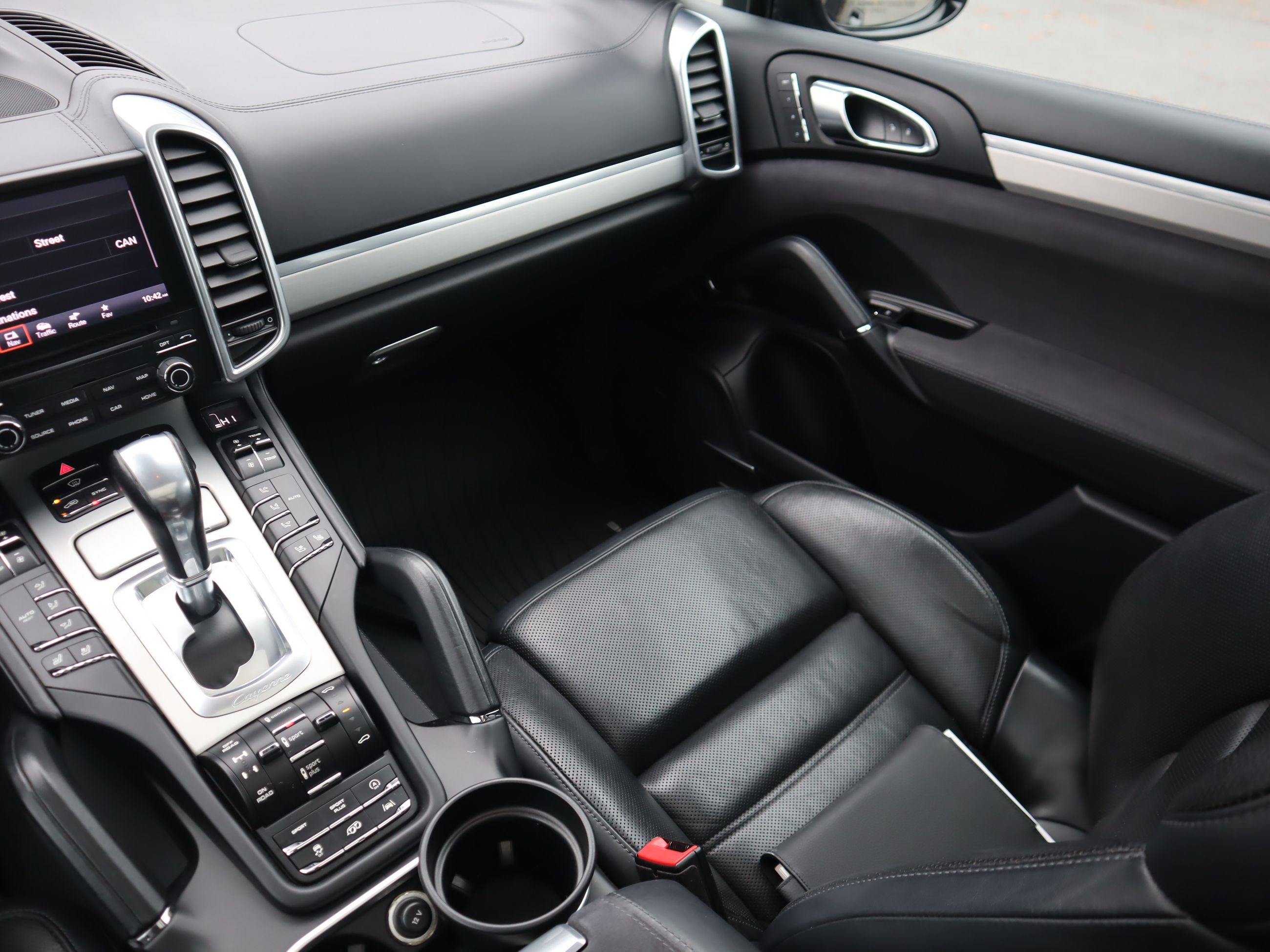 2017 Porsche Cayenne in Vancouver, British Columbia