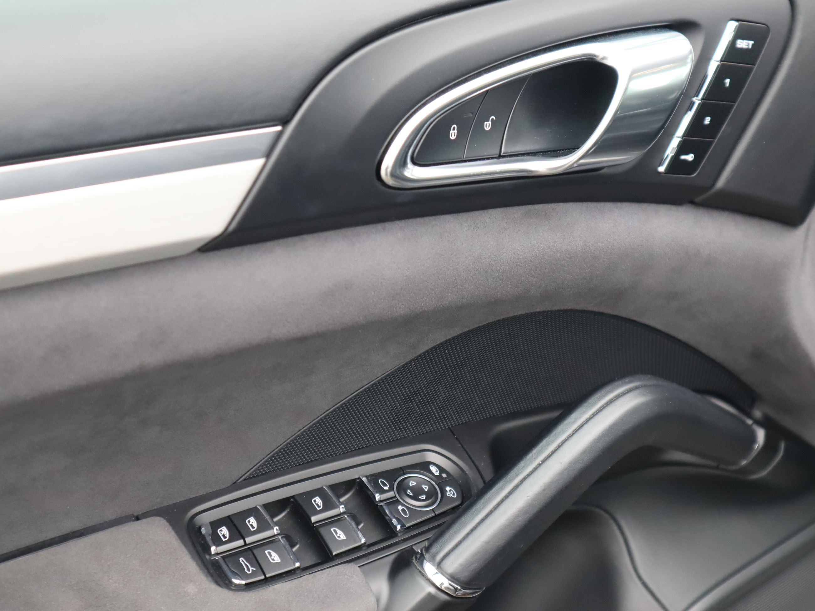 2017 Porsche Cayenne in Vancouver, British Columbia