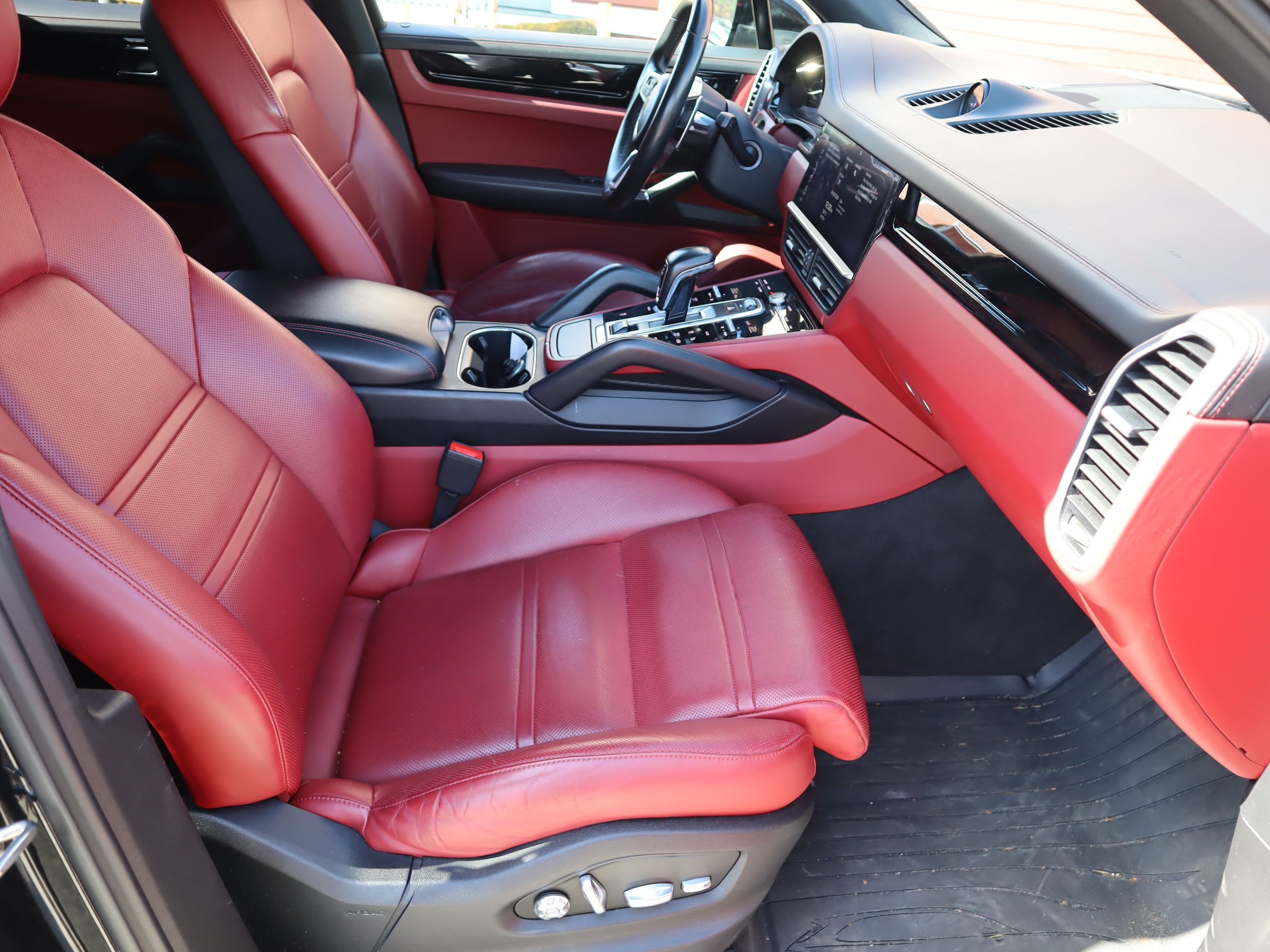 2019 Porsche Cayenne in Vancouver, British Columbia