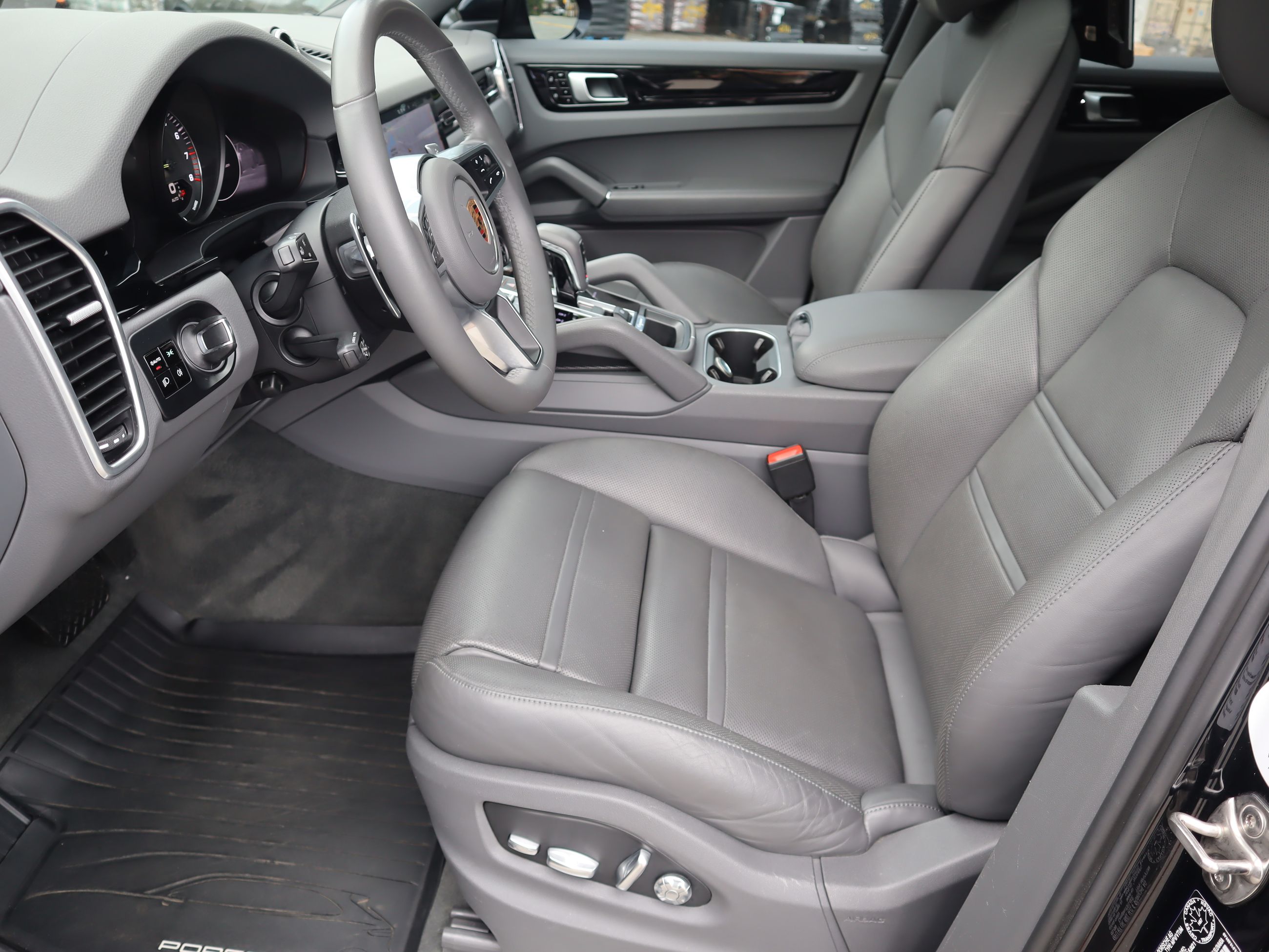 Porsche Cayenne  2020 à Vancouver, Colombie-Britannique