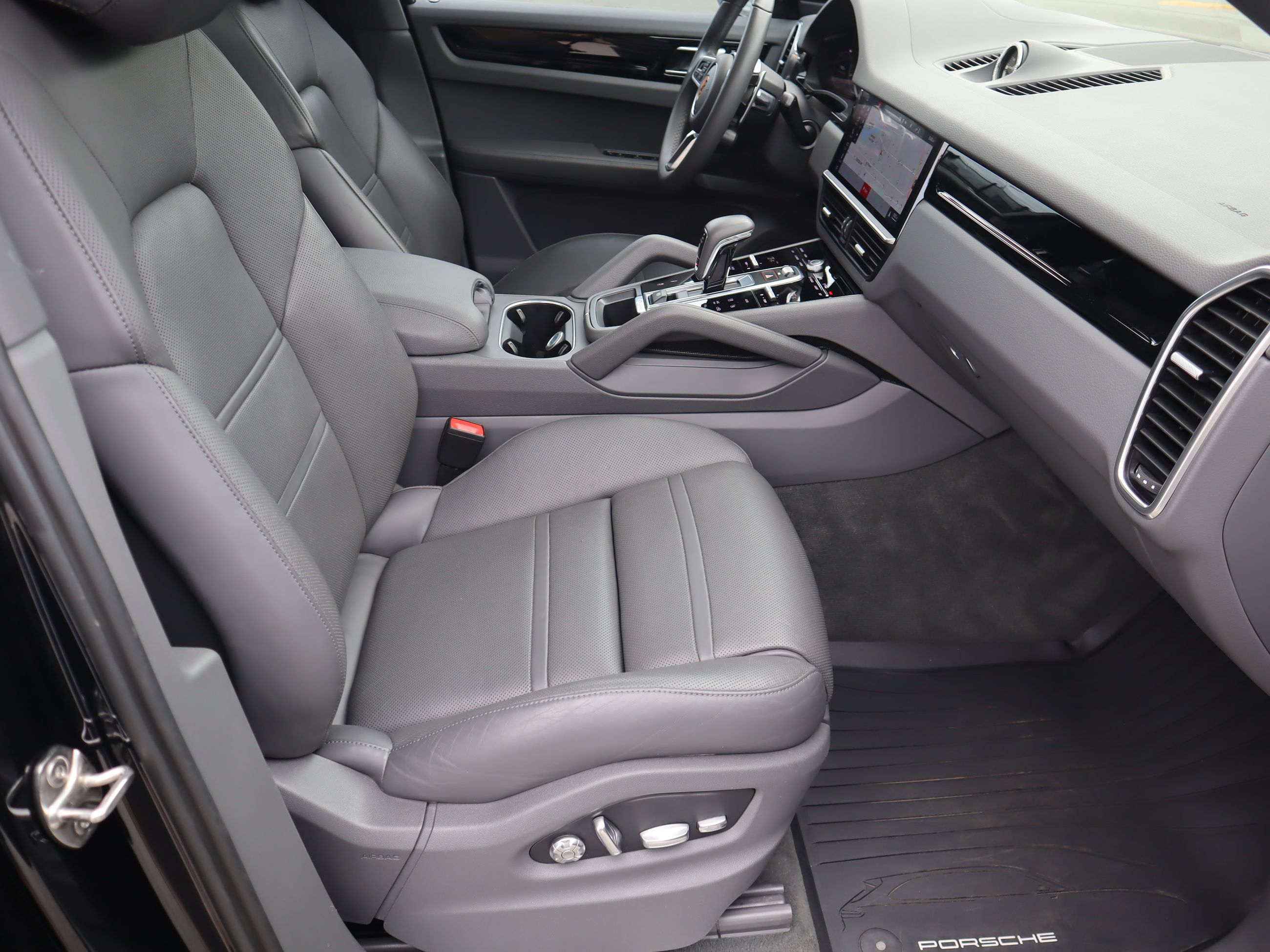 Porsche Cayenne  2020 à Vancouver, Colombie-Britannique