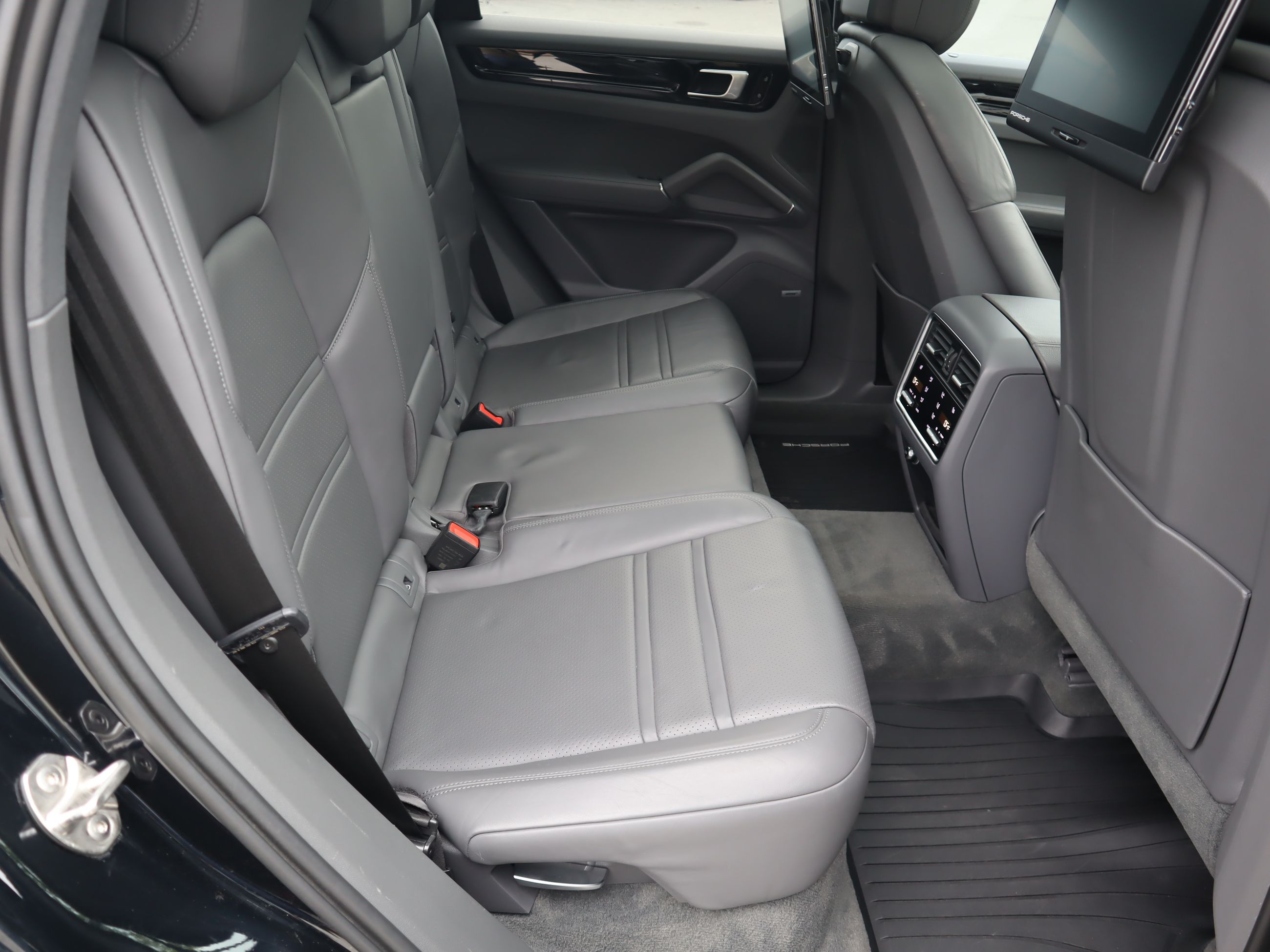 Porsche Cayenne  2020 à Vancouver, Colombie-Britannique