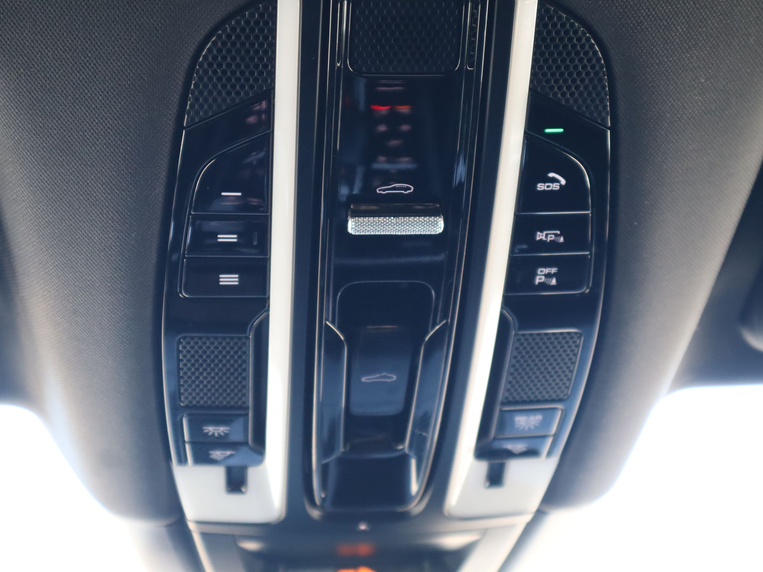 2020 Porsche Cayenne in Vancouver, British Columbia