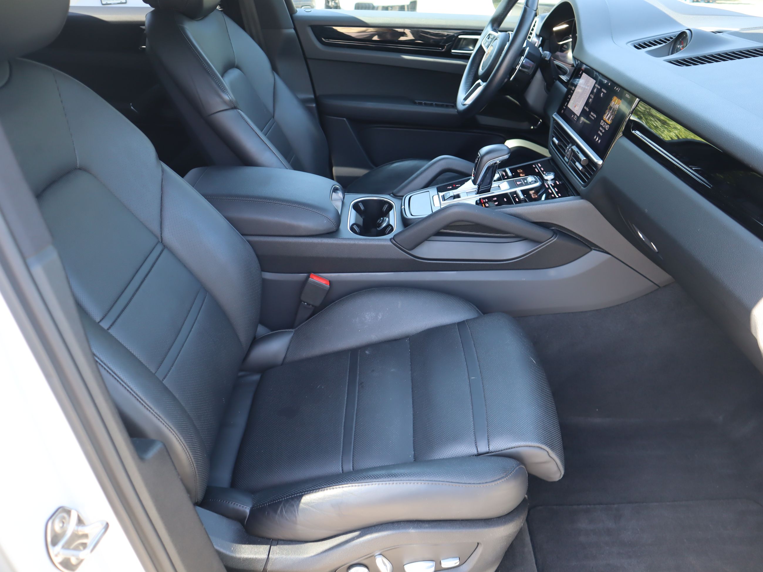 2020 Porsche Cayenne in Vancouver, British Columbia