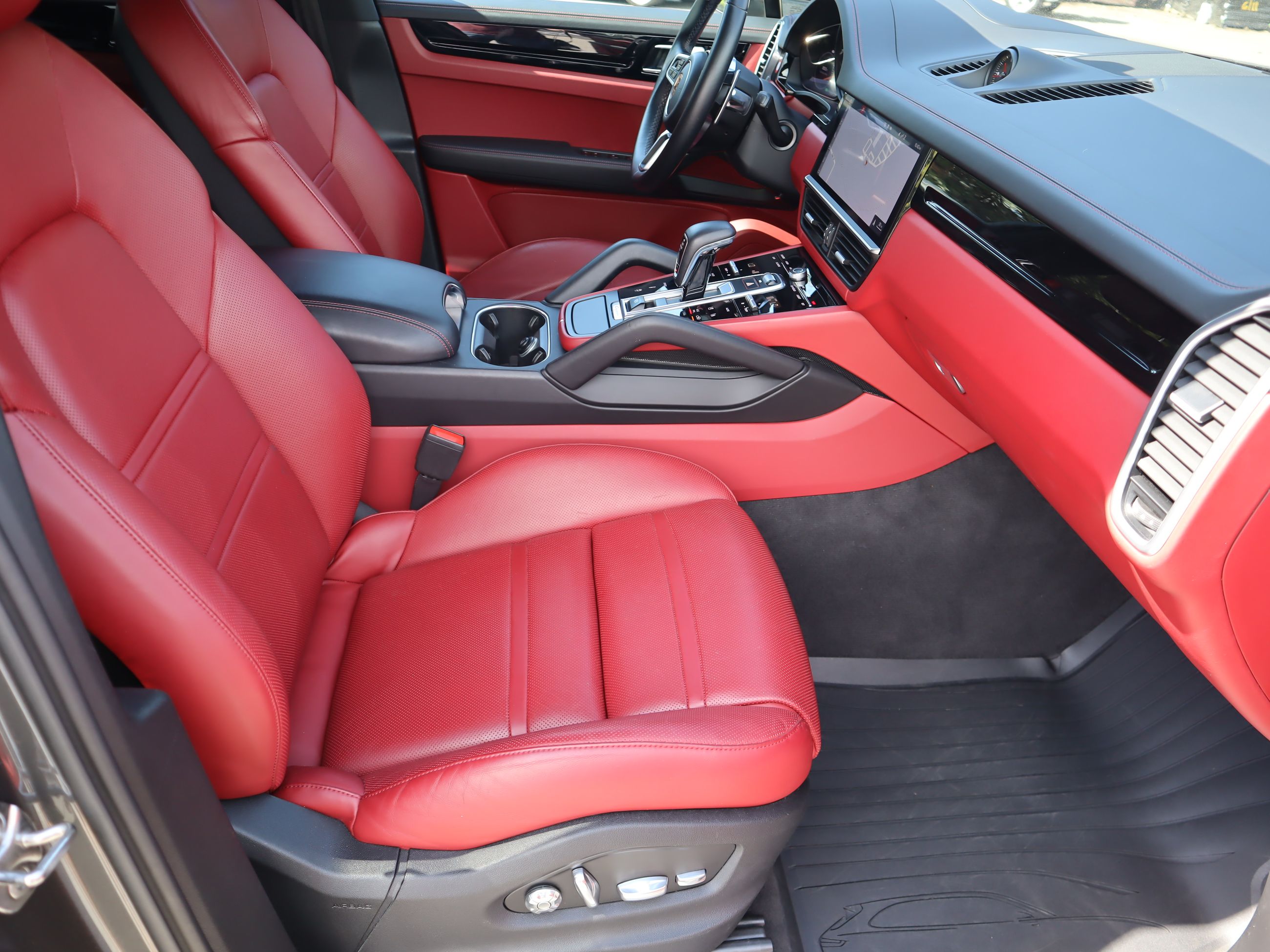 Porsche Cayenne  2020 à Vancouver, Colombie-Britannique