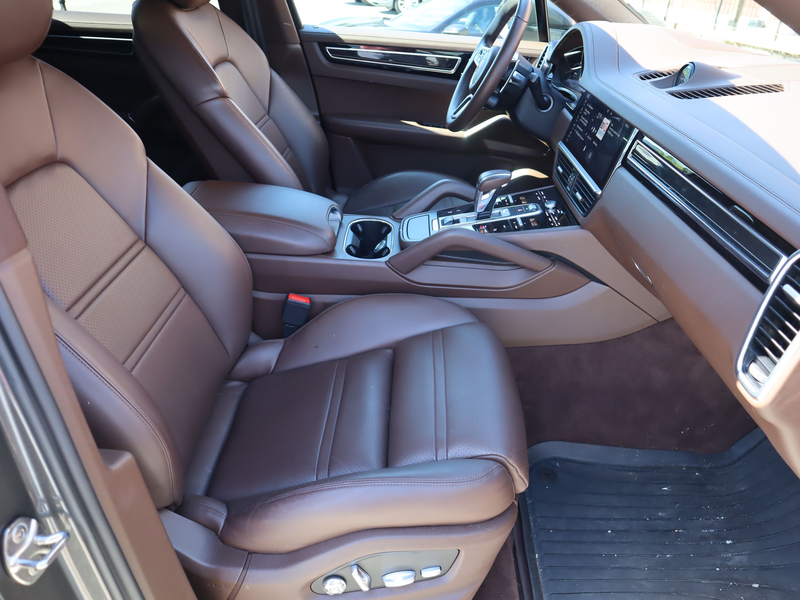 Porsche Cayenne  2020 à Vancouver, Colombie-Britannique