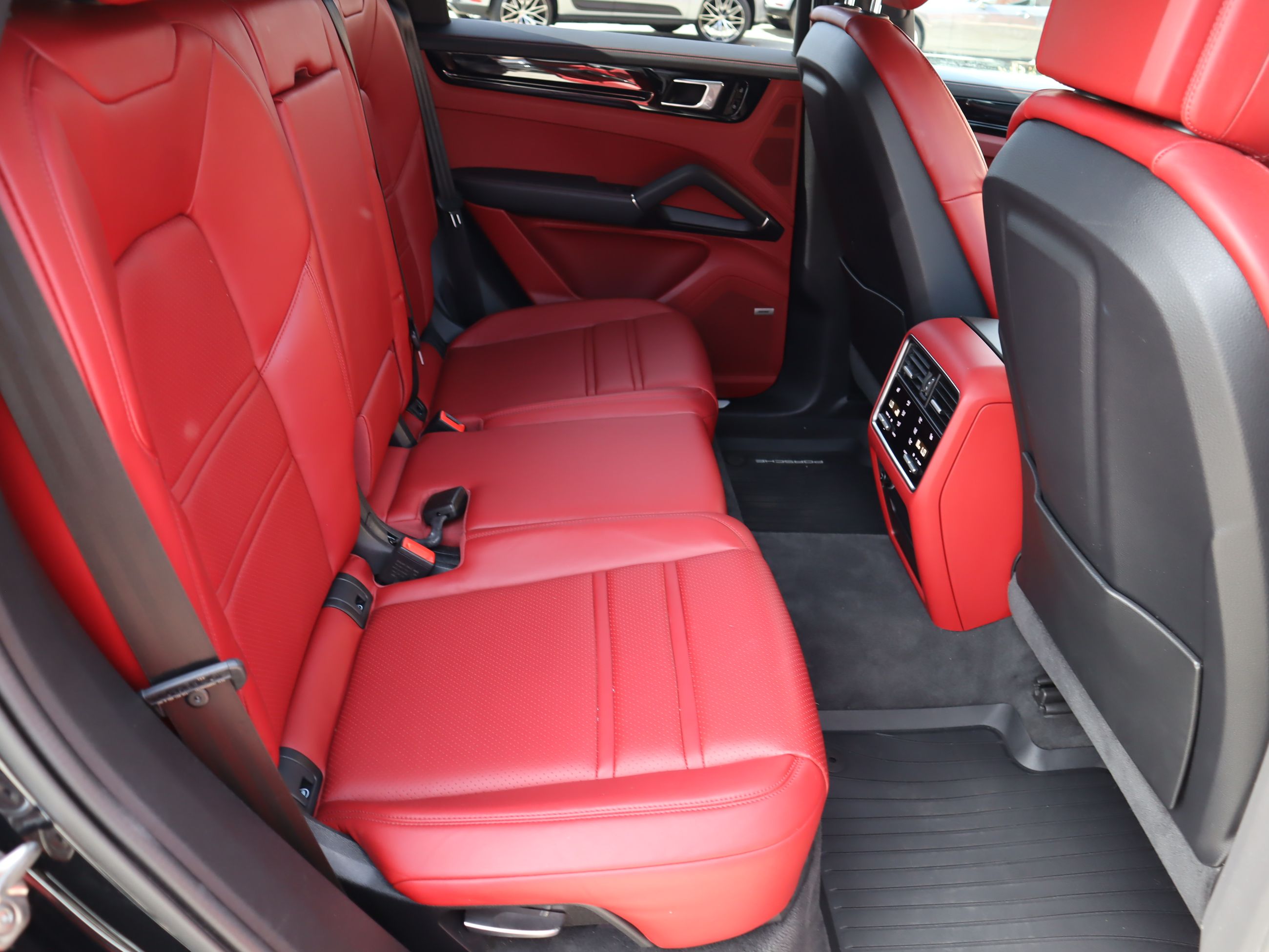 Porsche Cayenne  2020 à Vancouver, Colombie-Britannique