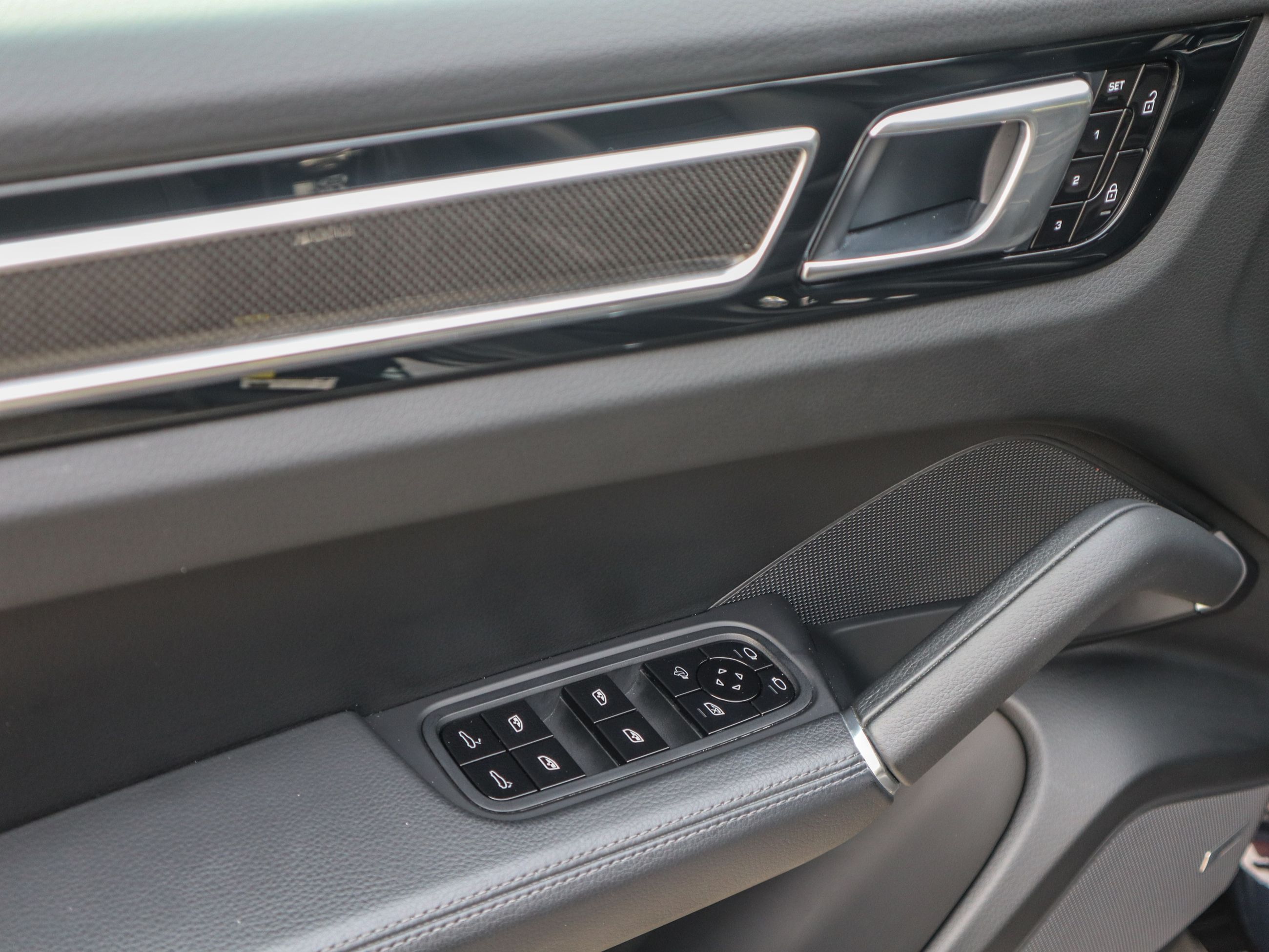 2021 Porsche Cayenne in Vancouver, British Columbia