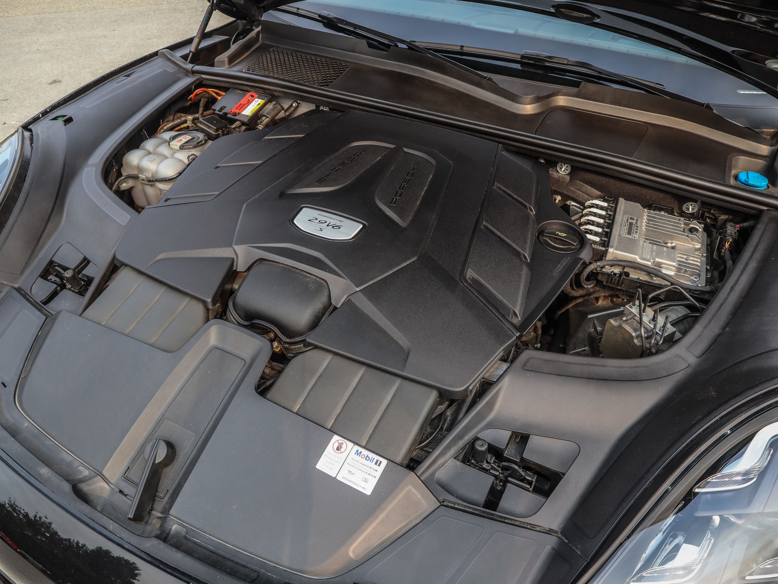 2021 Porsche Cayenne in Vancouver, British Columbia
