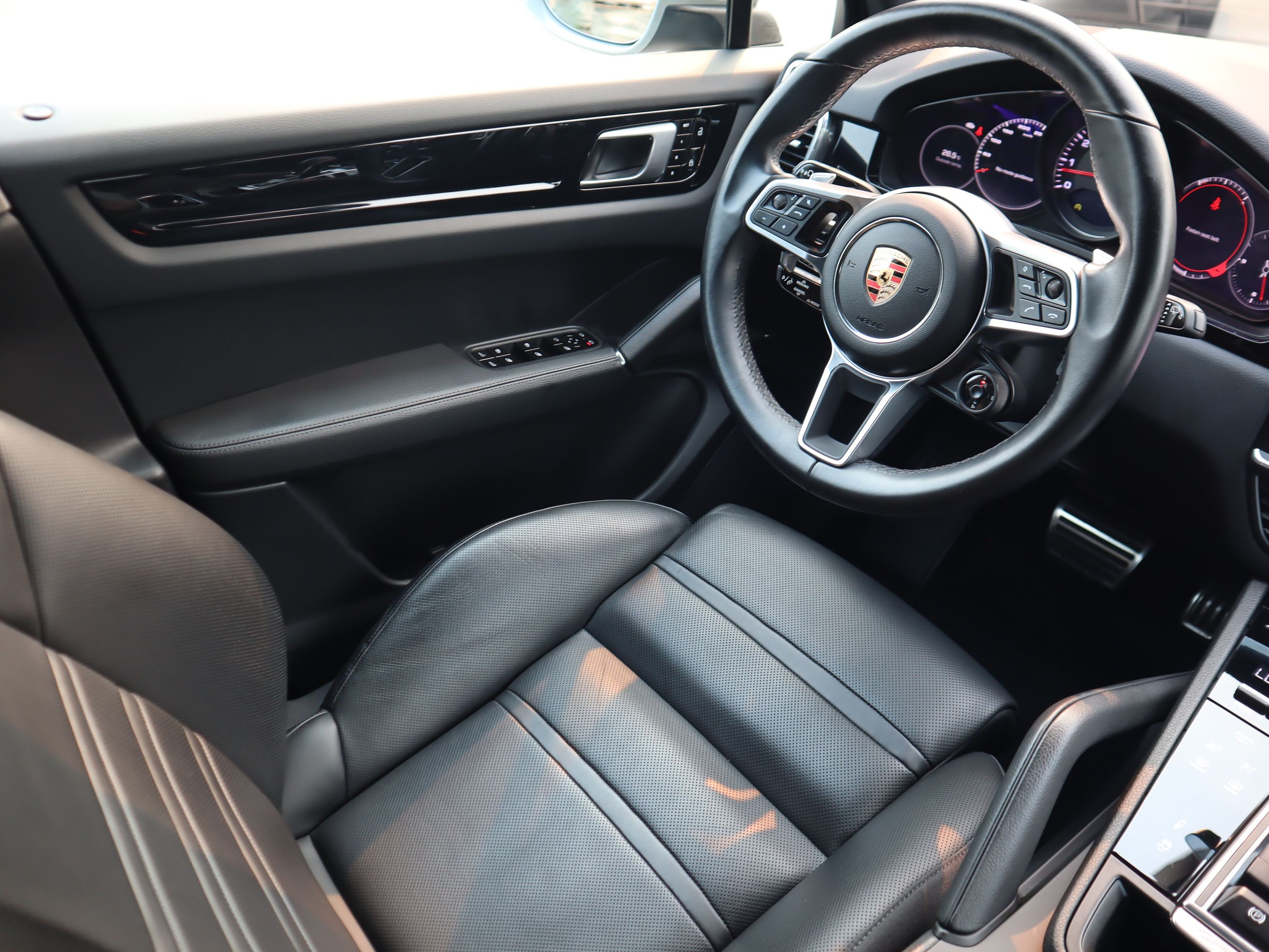 2021 Porsche Cayenne in Vancouver, British Columbia