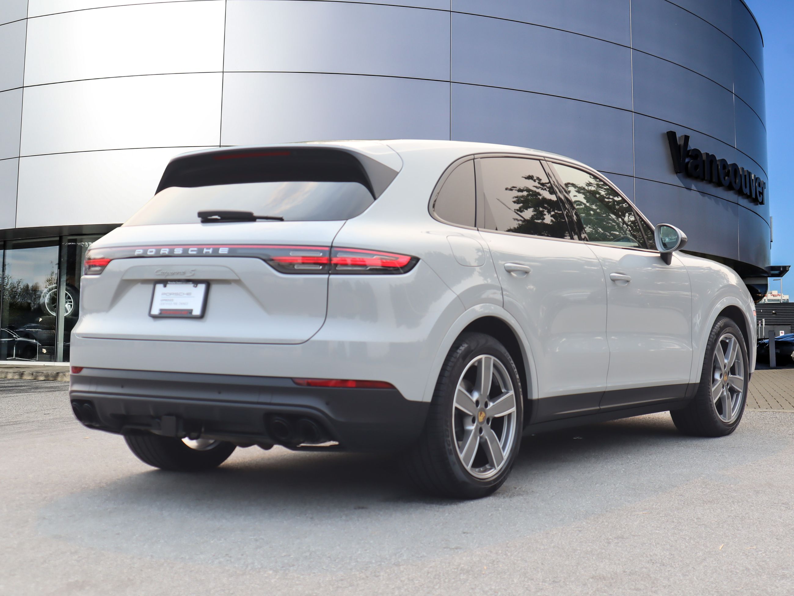 2021 Porsche Cayenne in Vancouver, British Columbia