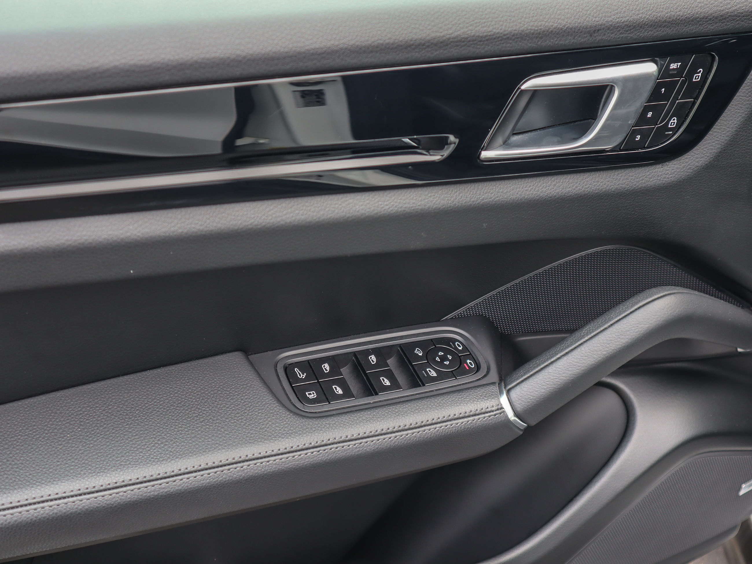 Porsche Cayenne  2022 à Vancouver, Colombie-Britannique