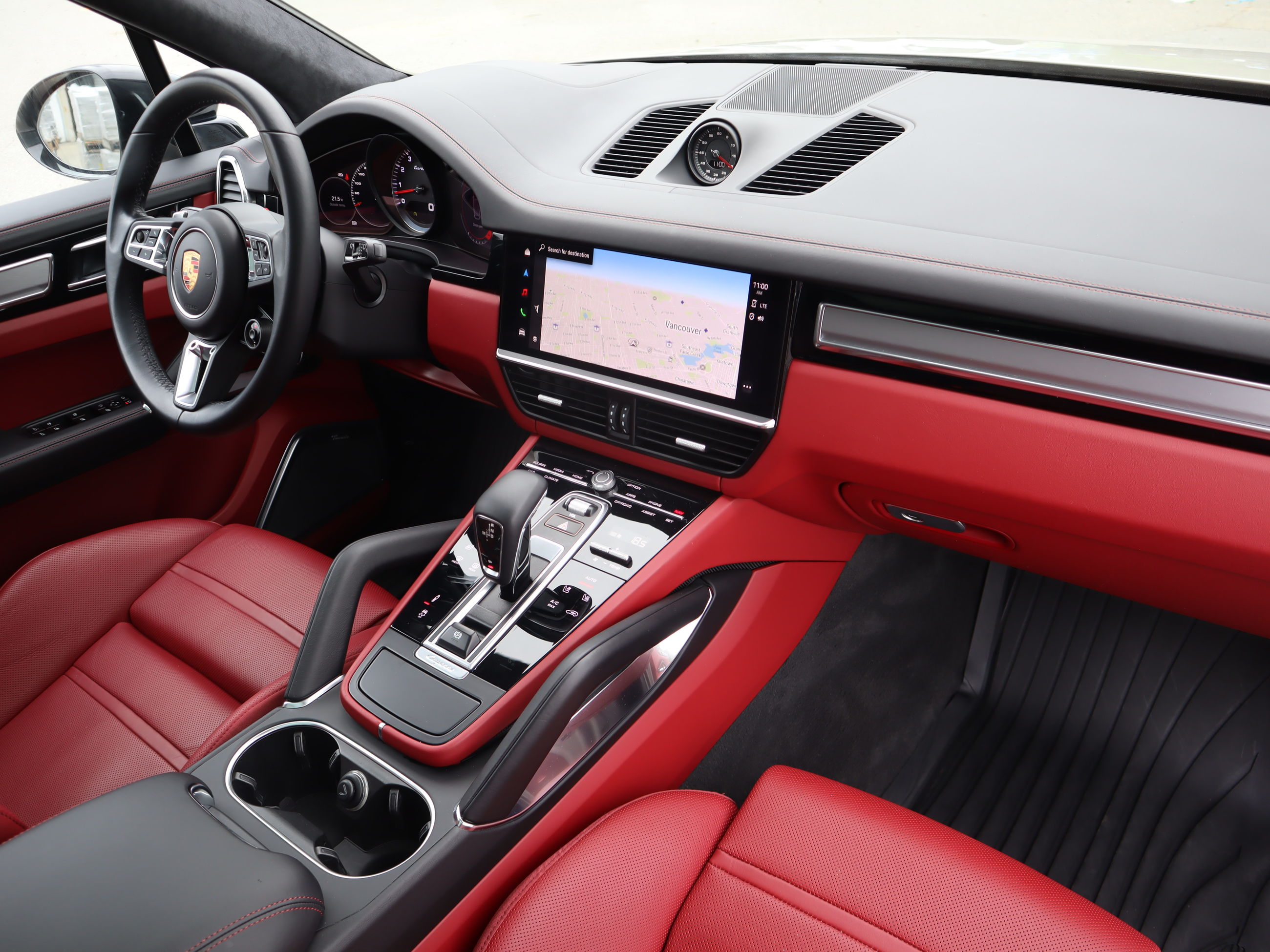 2022 Porsche Cayenne in Vancouver, British Columbia
