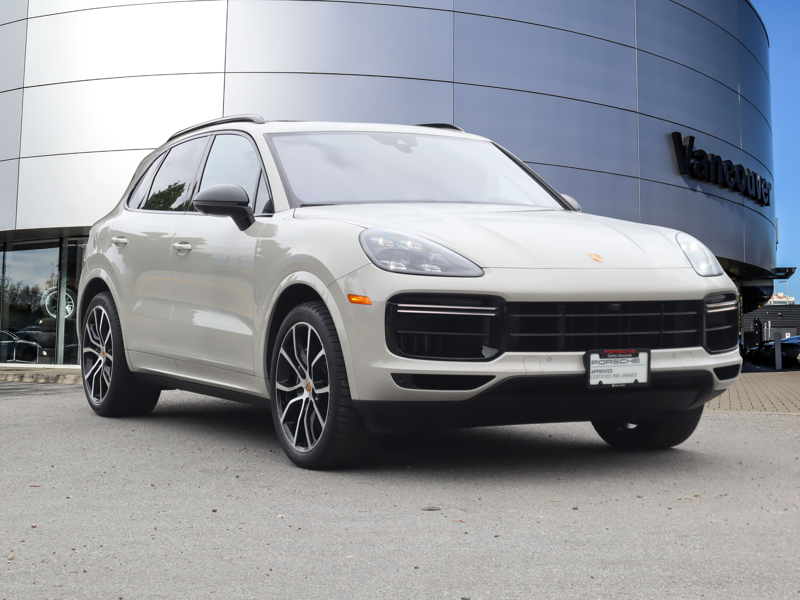2022 Porsche Cayenne in Vancouver, British Columbia