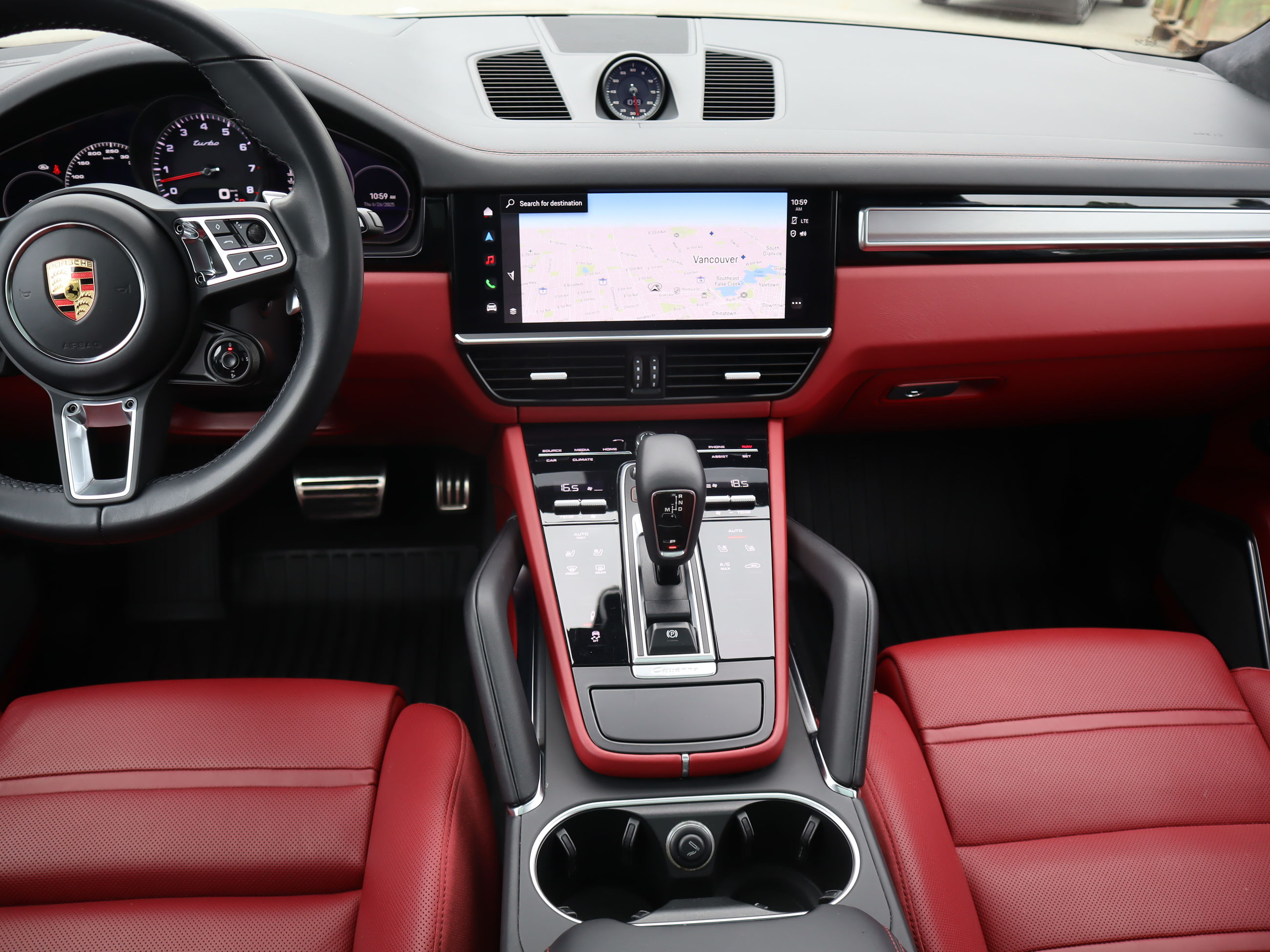 2022 Porsche Cayenne in Vancouver, British Columbia