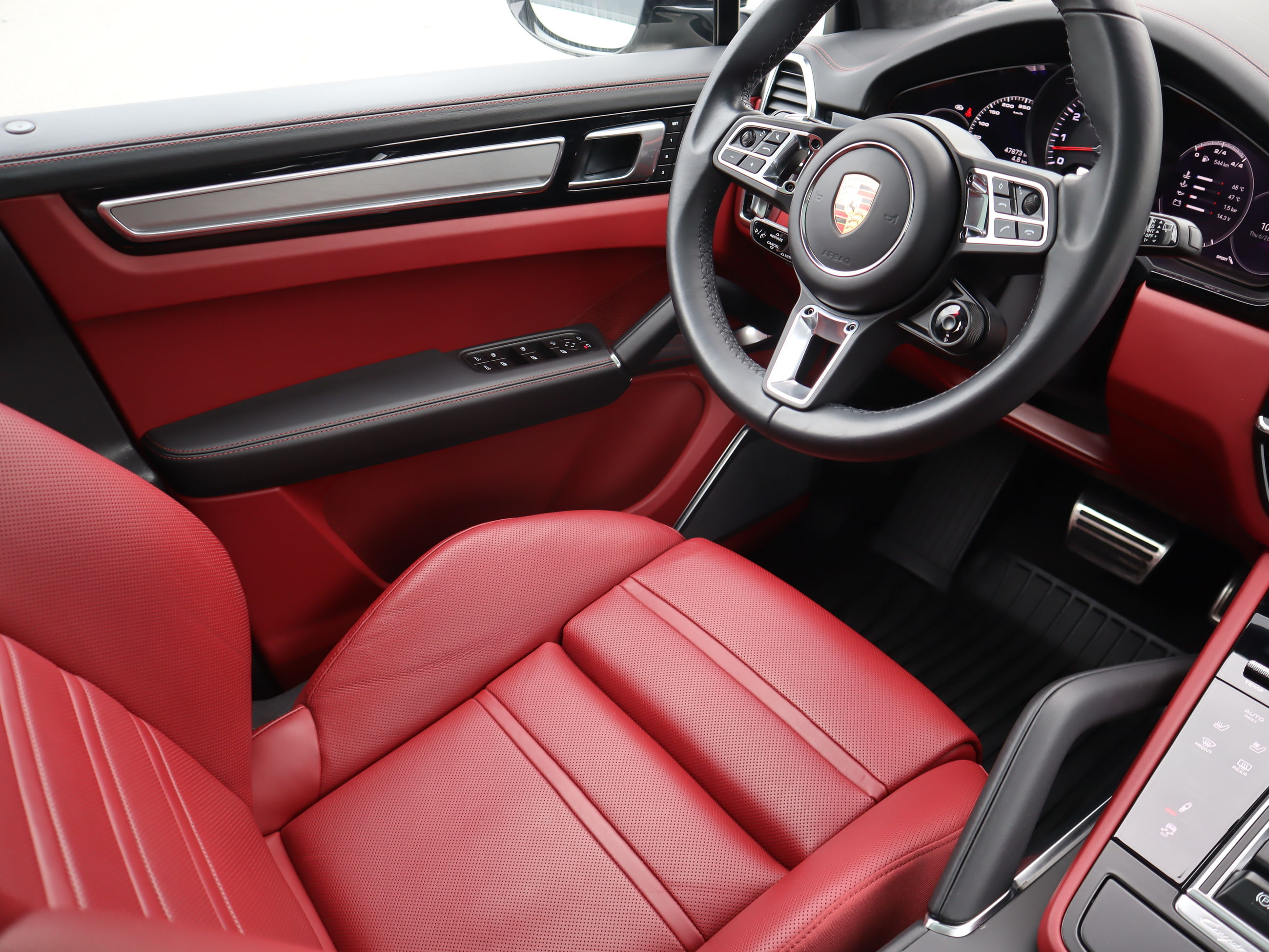 2022 Porsche Cayenne in Vancouver, British Columbia