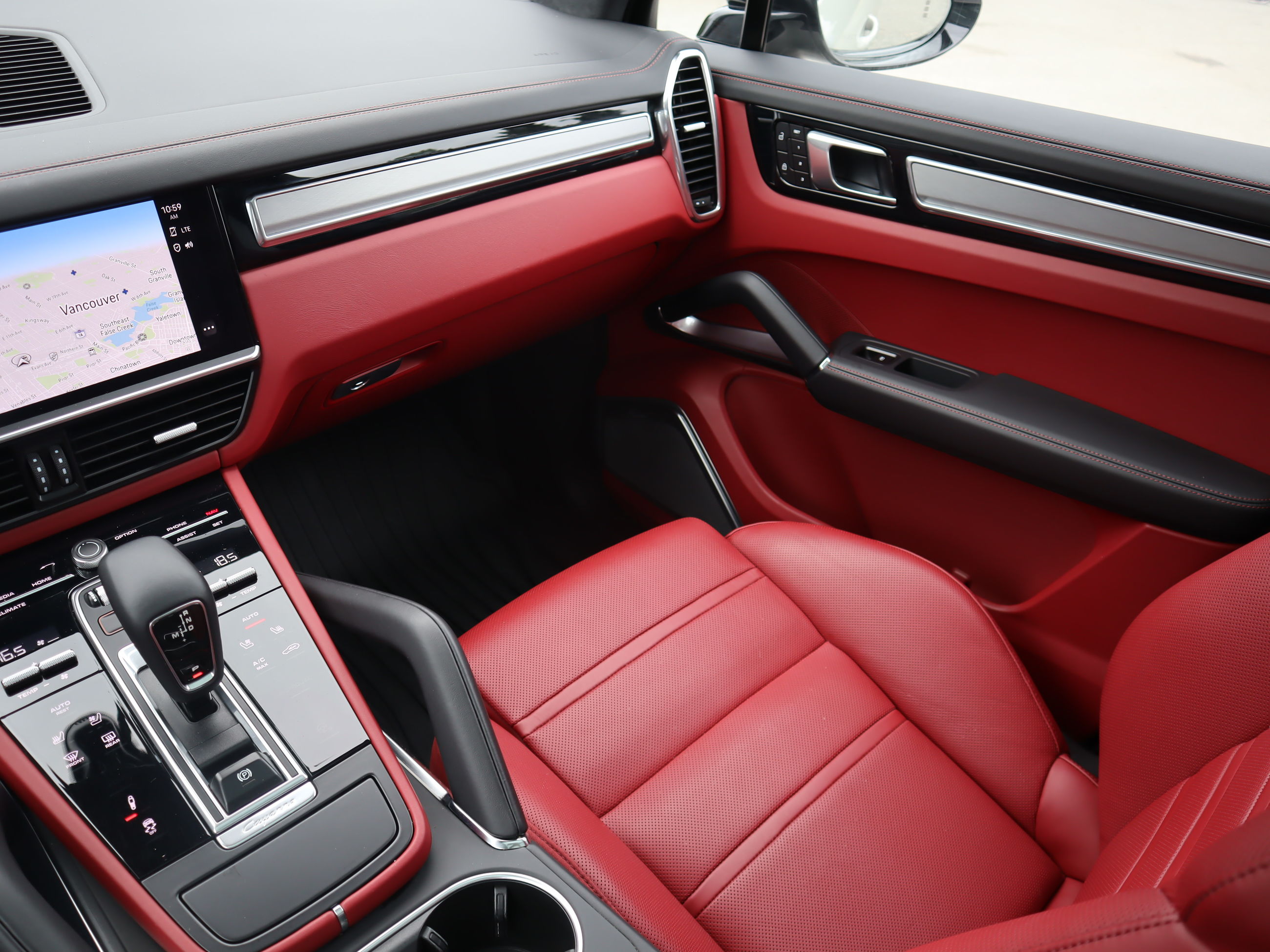 2022 Porsche Cayenne in Vancouver, British Columbia