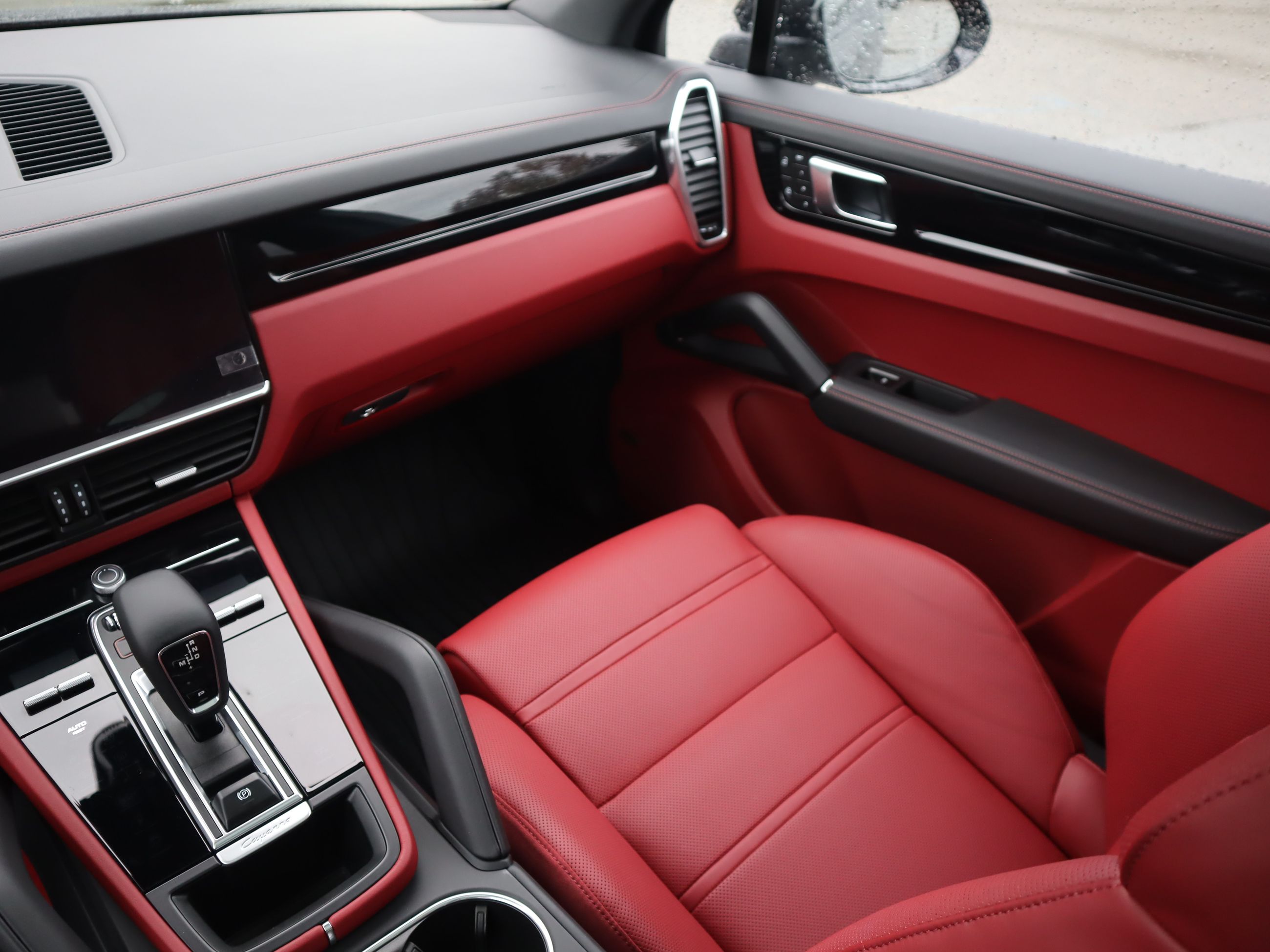 Porsche Cayenne  2022 à Vancouver, Colombie-Britannique