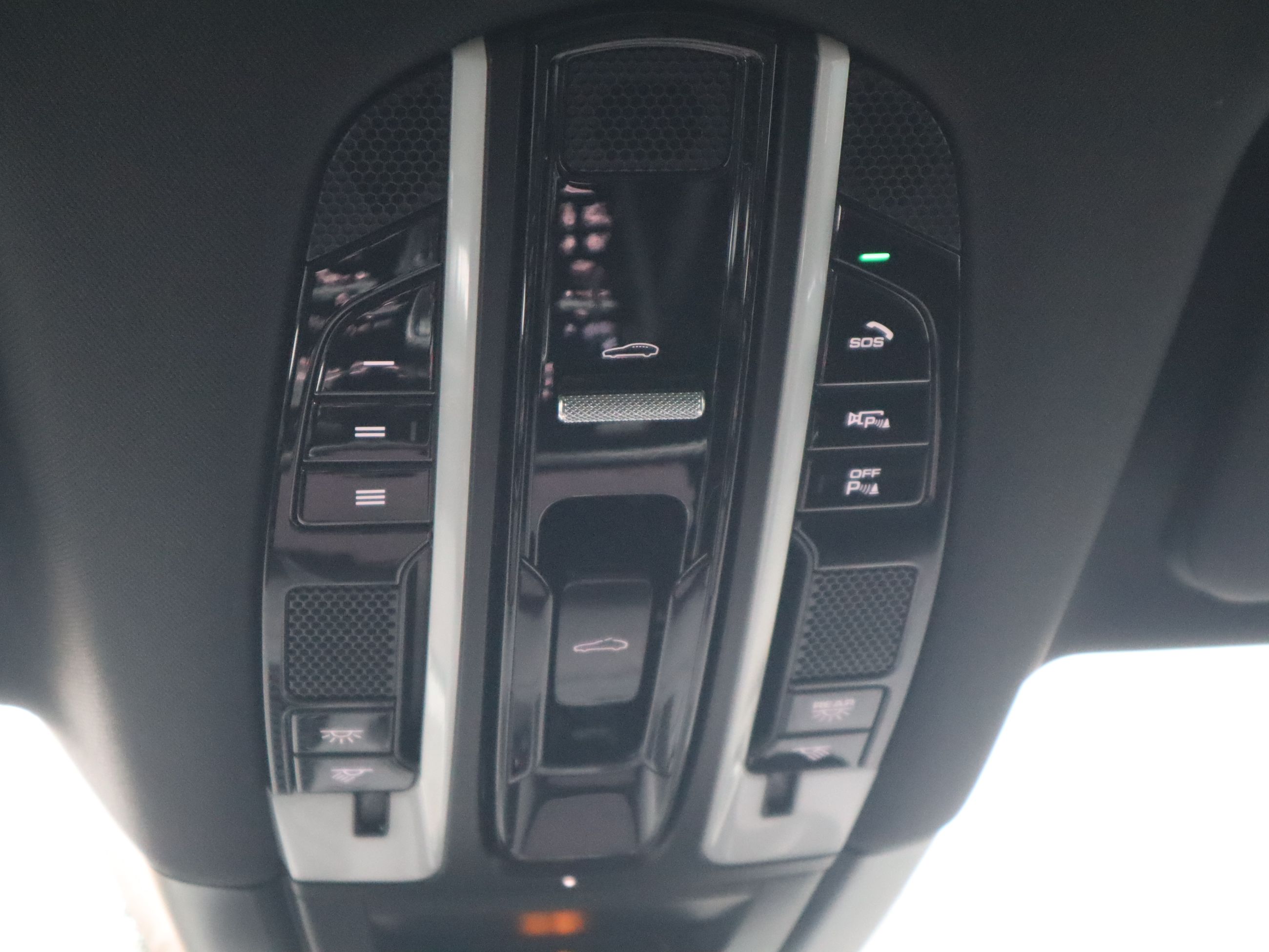 2022 Porsche Cayenne in Vancouver, British Columbia