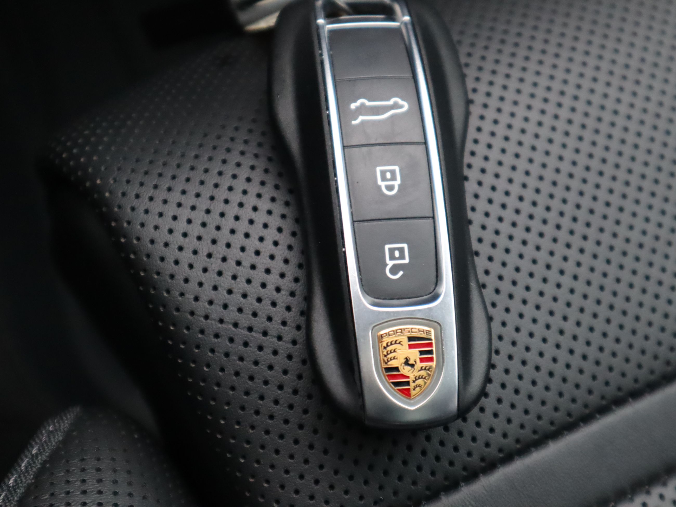 2022 Porsche Cayenne in Vancouver, British Columbia