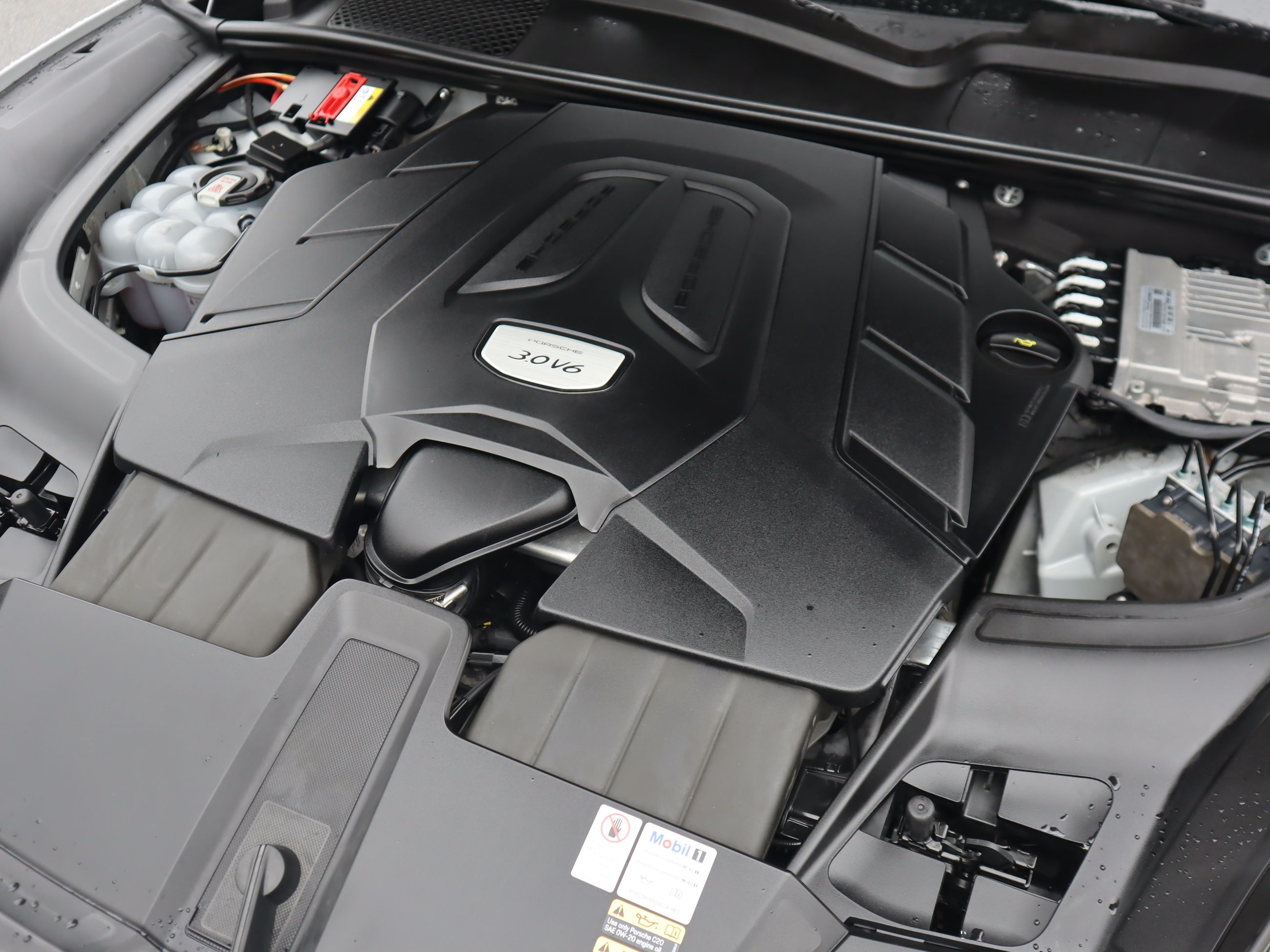 2022 Porsche Cayenne in Vancouver, British Columbia