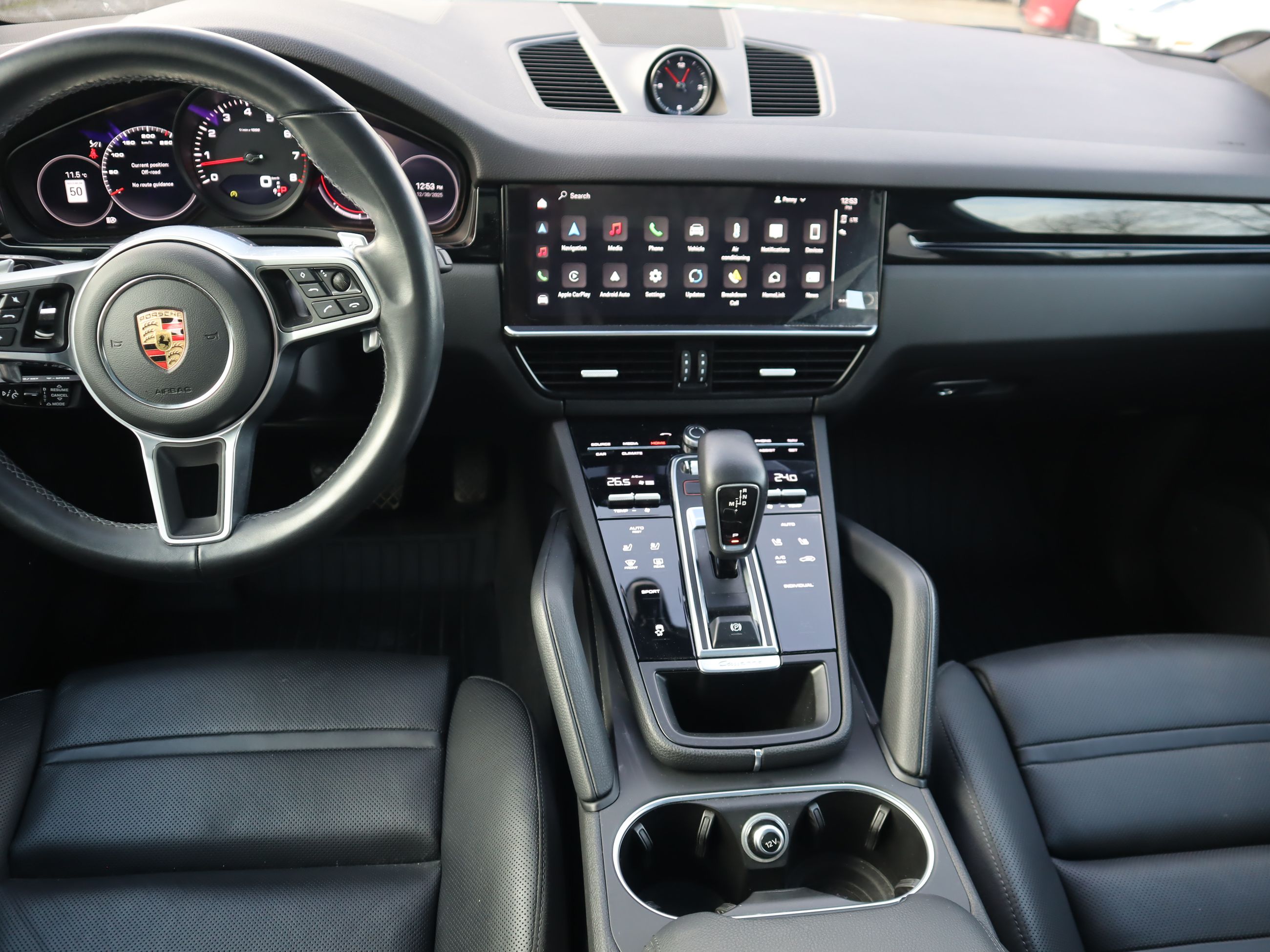 2022 Porsche Cayenne in Vancouver, British Columbia