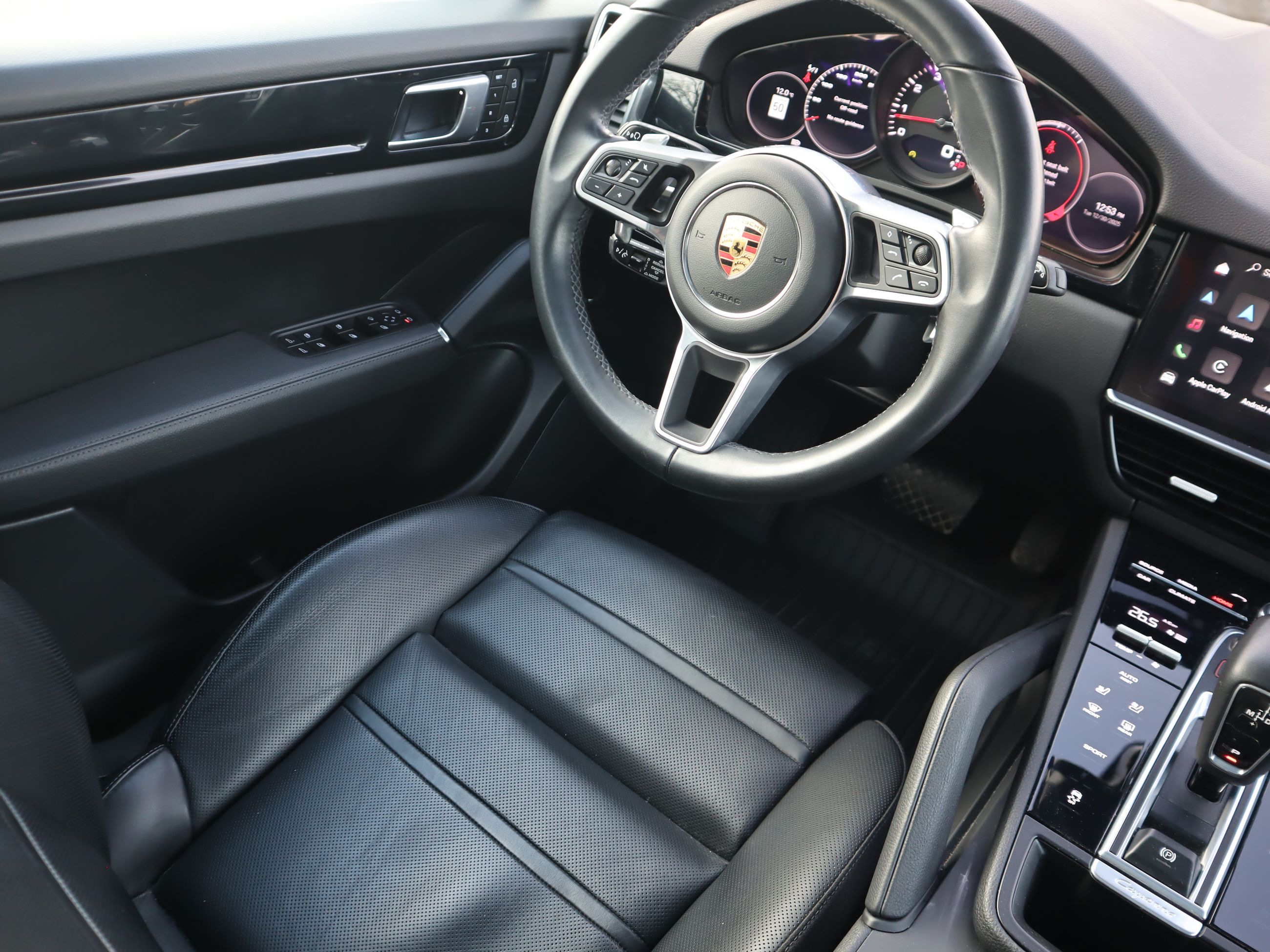 2022 Porsche Cayenne in Vancouver, British Columbia