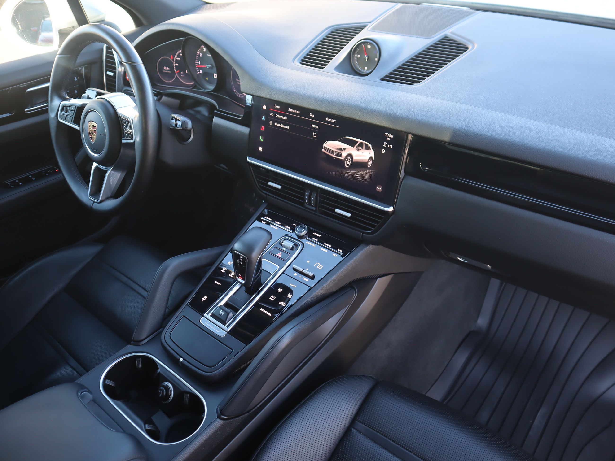 2022 Porsche Cayenne in Vancouver, British Columbia