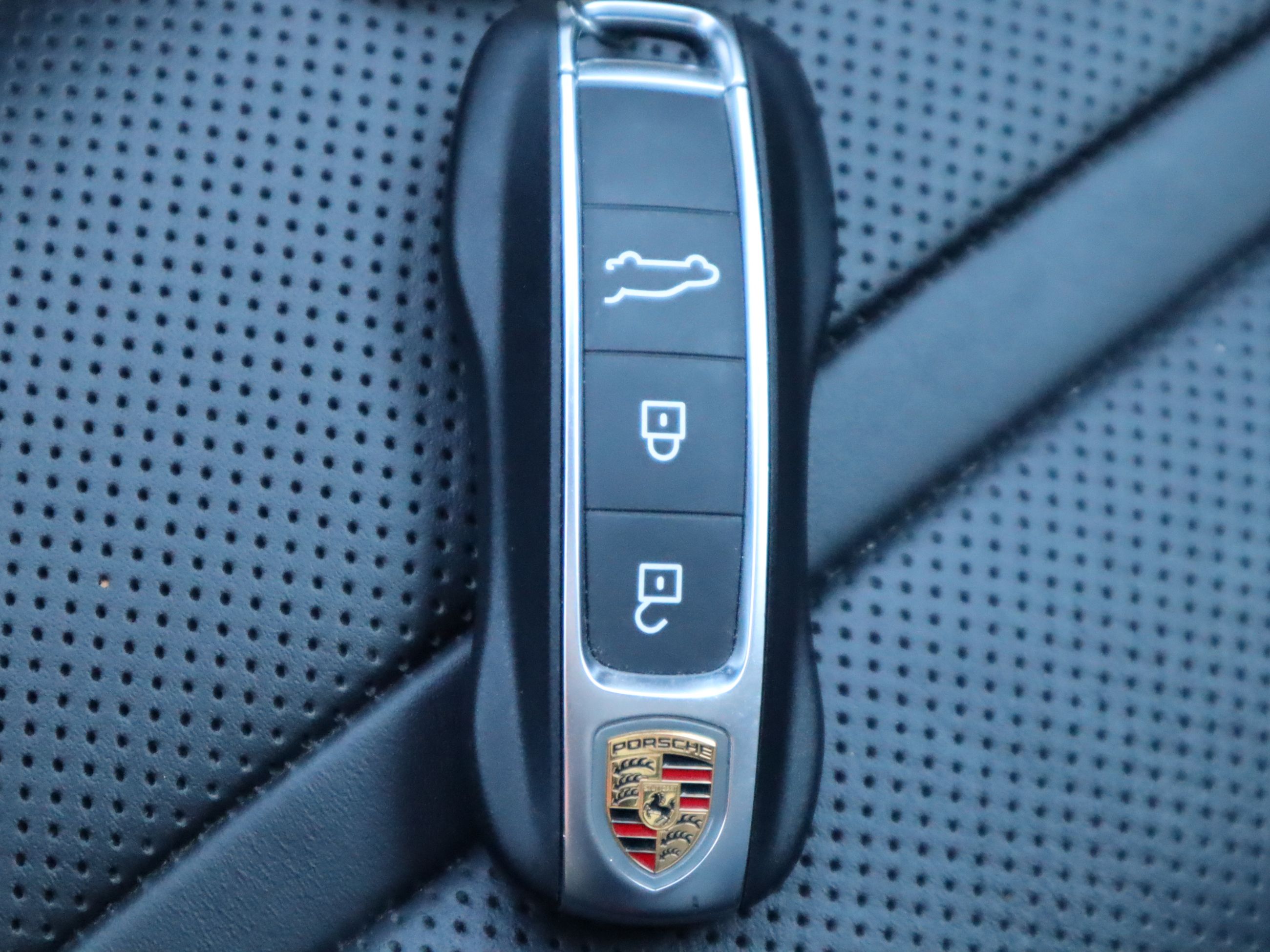 2022 Porsche Cayenne in Vancouver, British Columbia