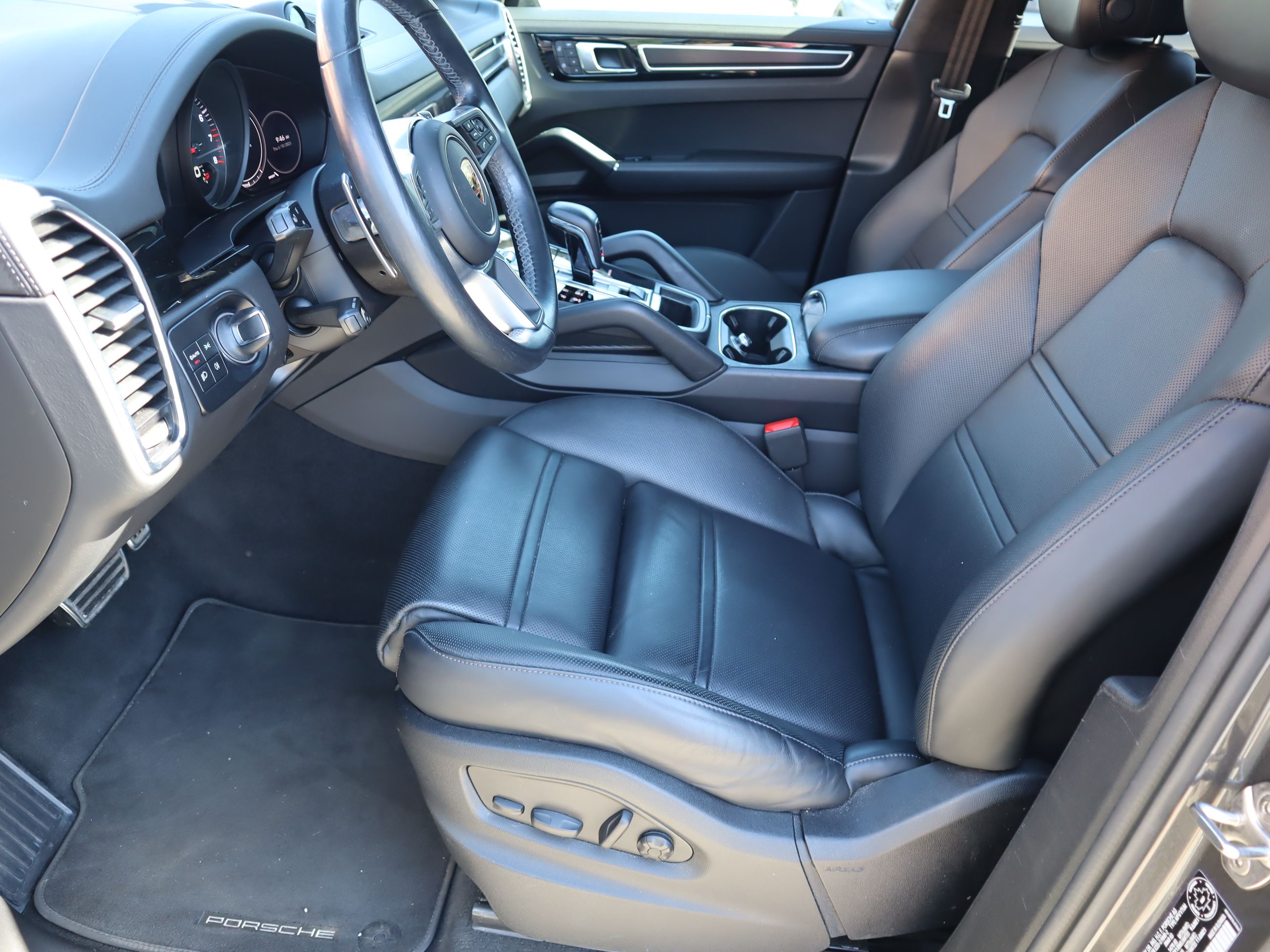 Porsche Cayenne  2022 à Vancouver, Colombie-Britannique