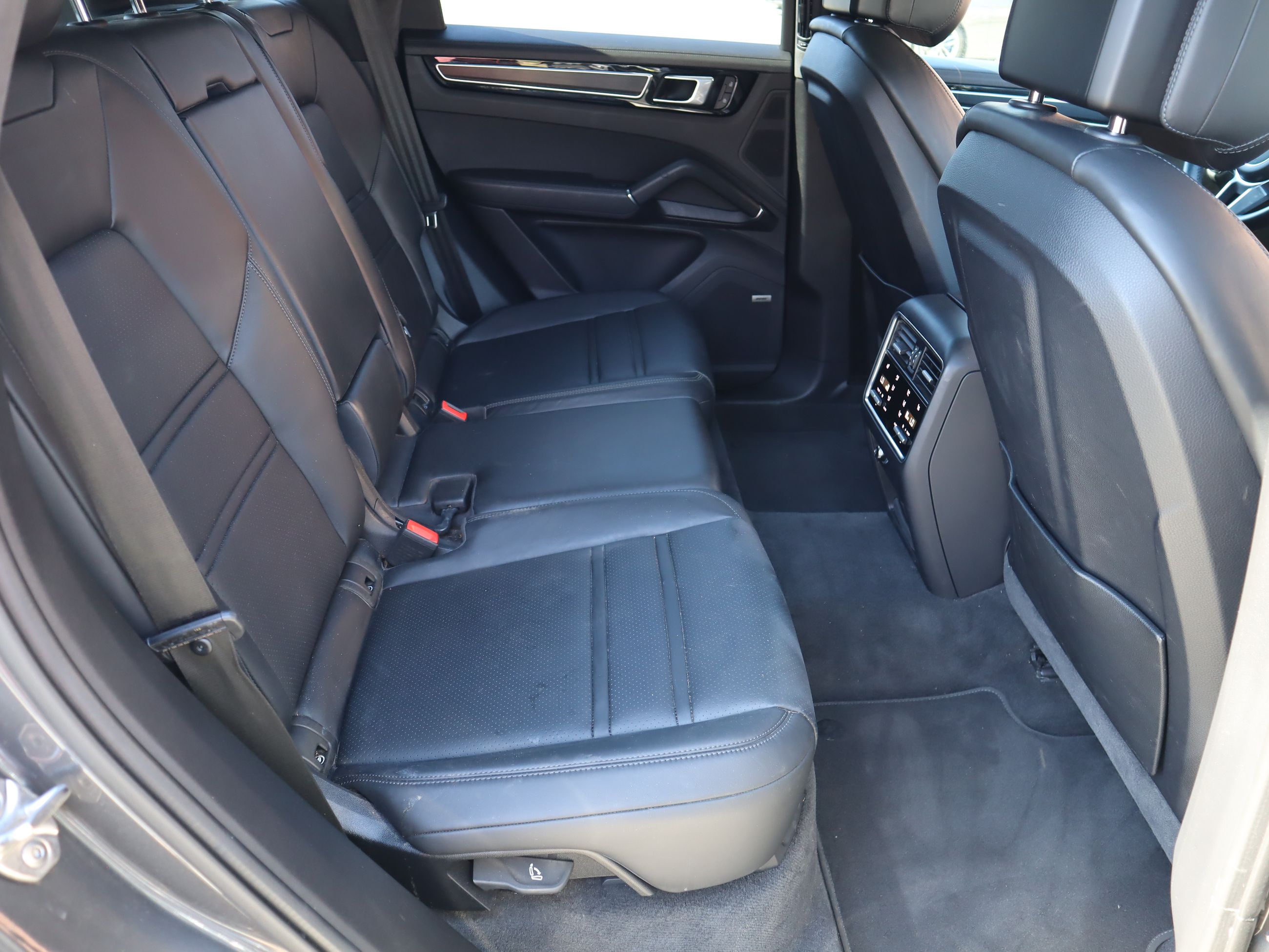 Porsche Cayenne  2022 à Vancouver, Colombie-Britannique