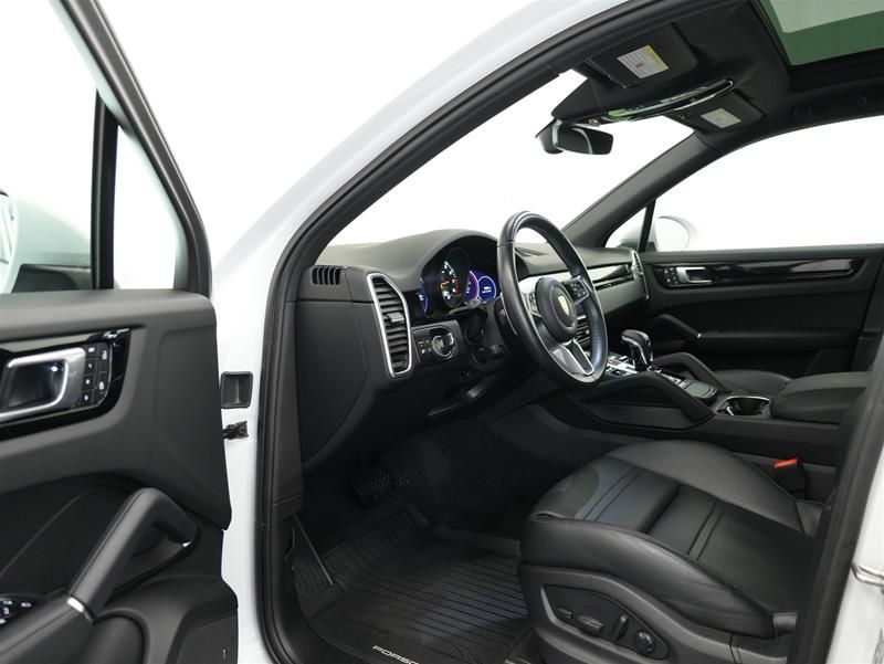 2022 Porsche Cayenne in Vancouver, British Columbia