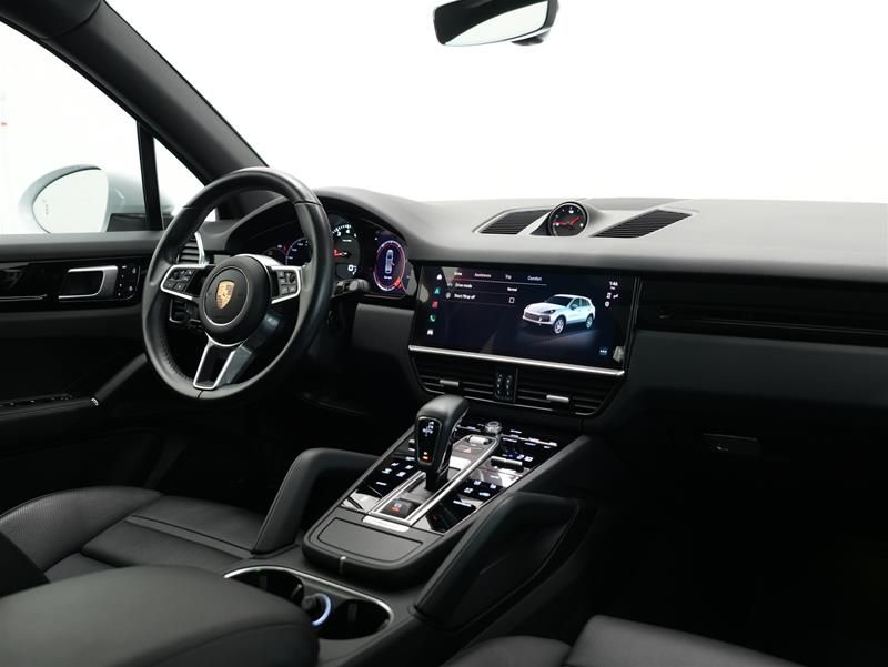 2022 Porsche Cayenne in Vancouver, British Columbia