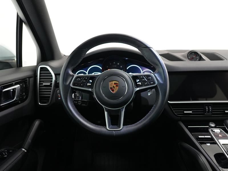 2022 Porsche Cayenne in Vancouver, British Columbia