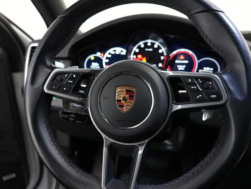2022 Porsche Cayenne in Vancouver, British Columbia