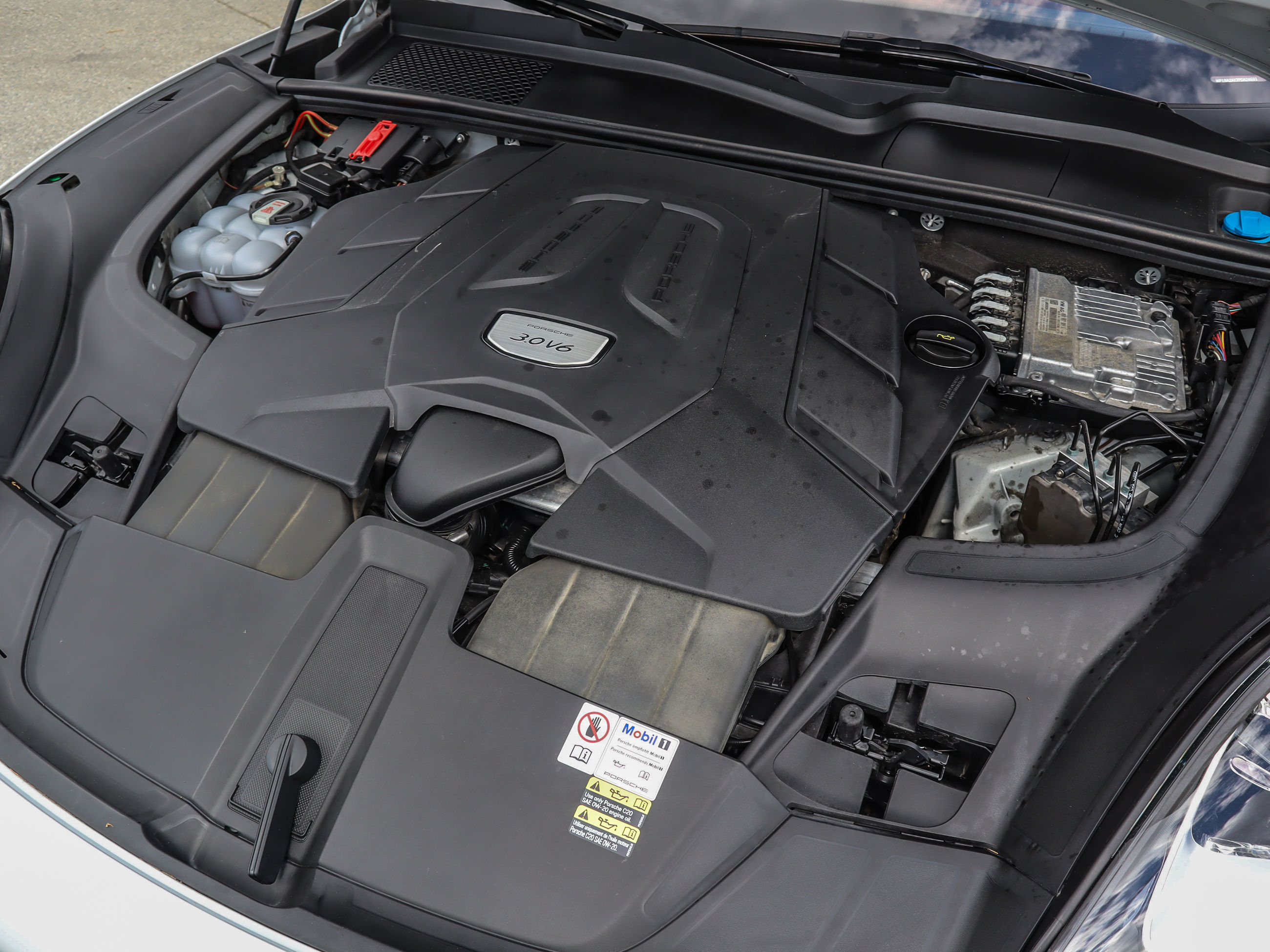 2023 Porsche Cayenne in Vancouver, British Columbia