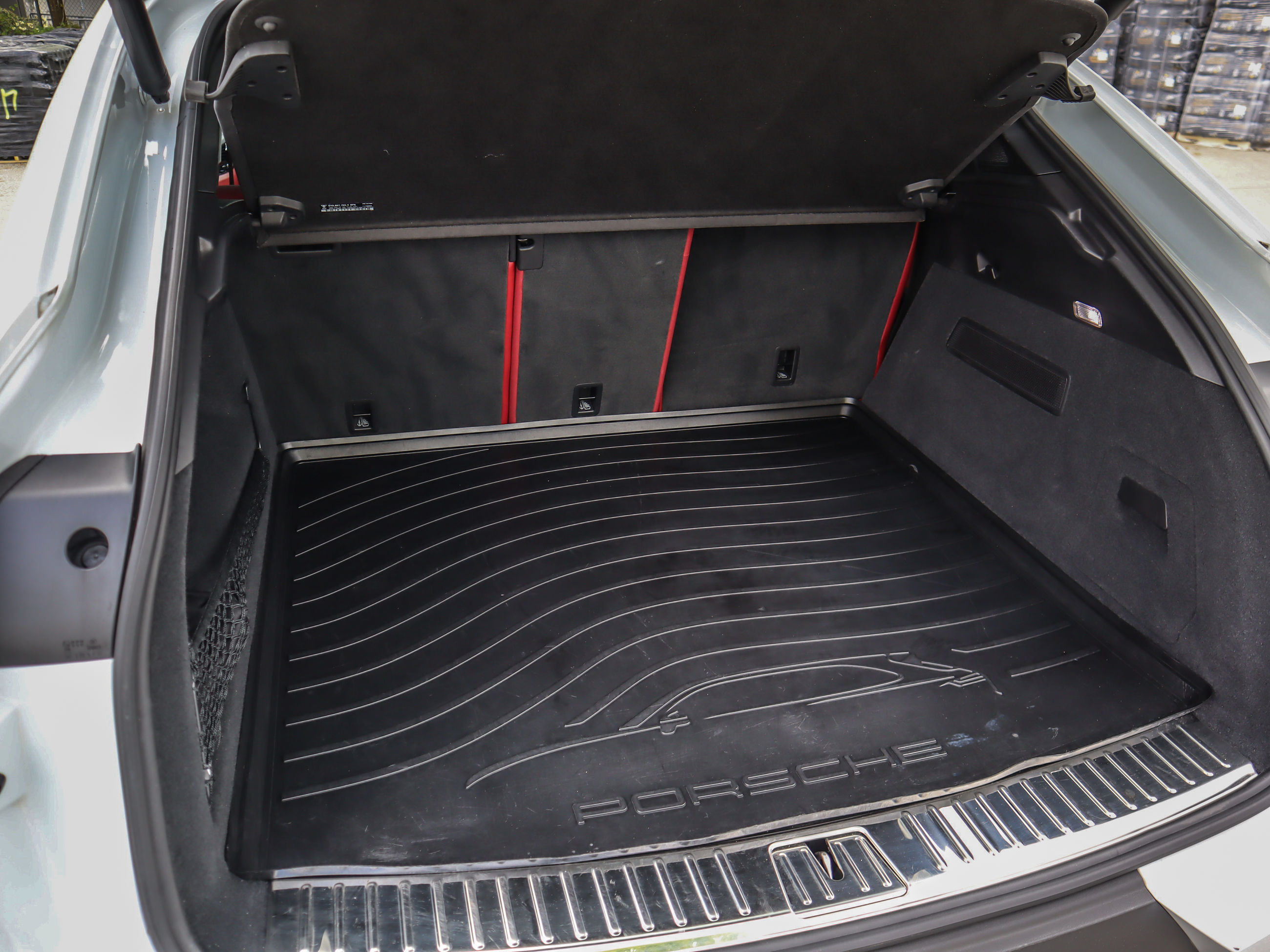 2023 Porsche Cayenne in Vancouver, British Columbia