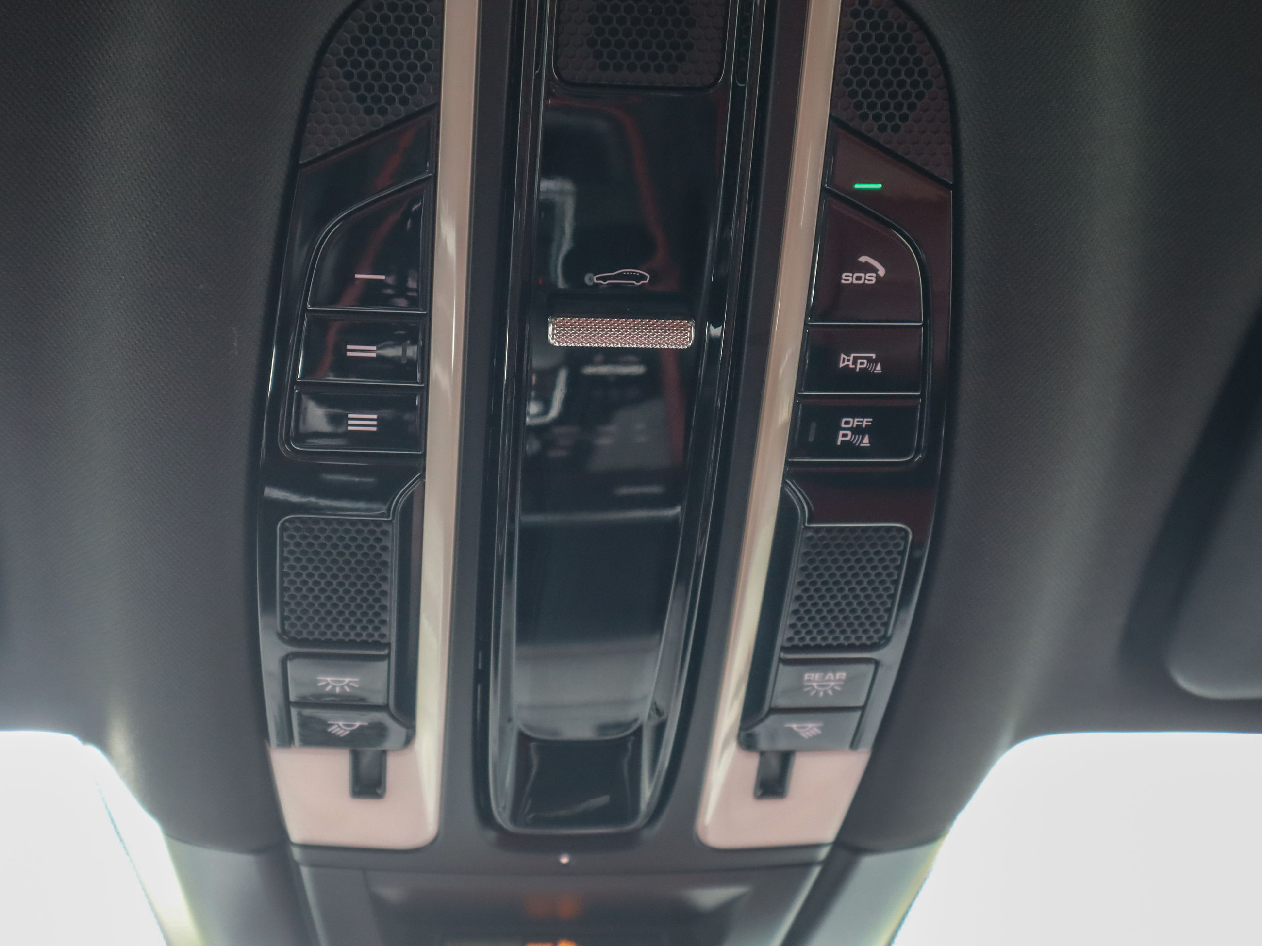 2023 Porsche Cayenne in Vancouver, British Columbia