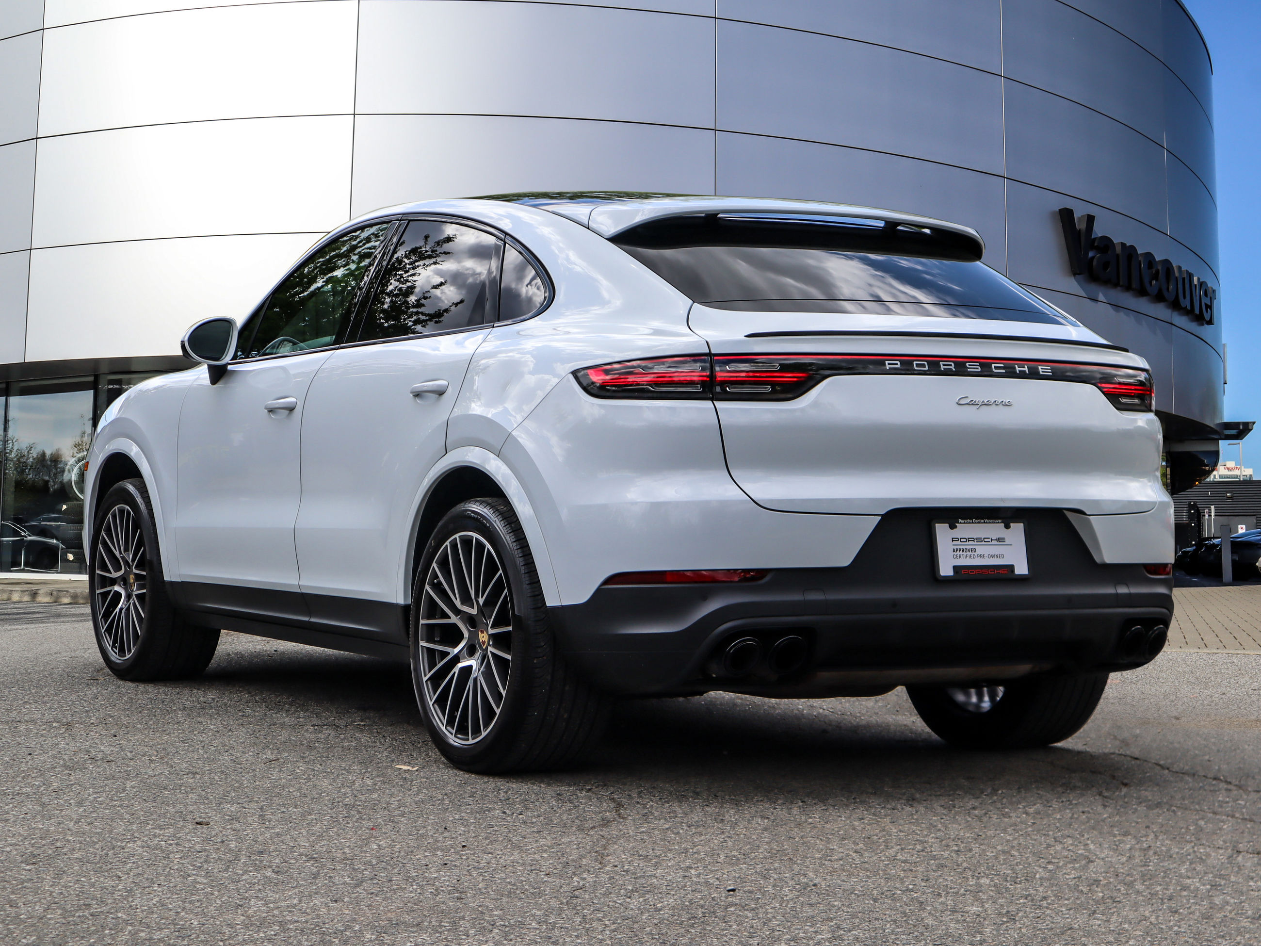 2023 Porsche Cayenne in Vancouver, British Columbia