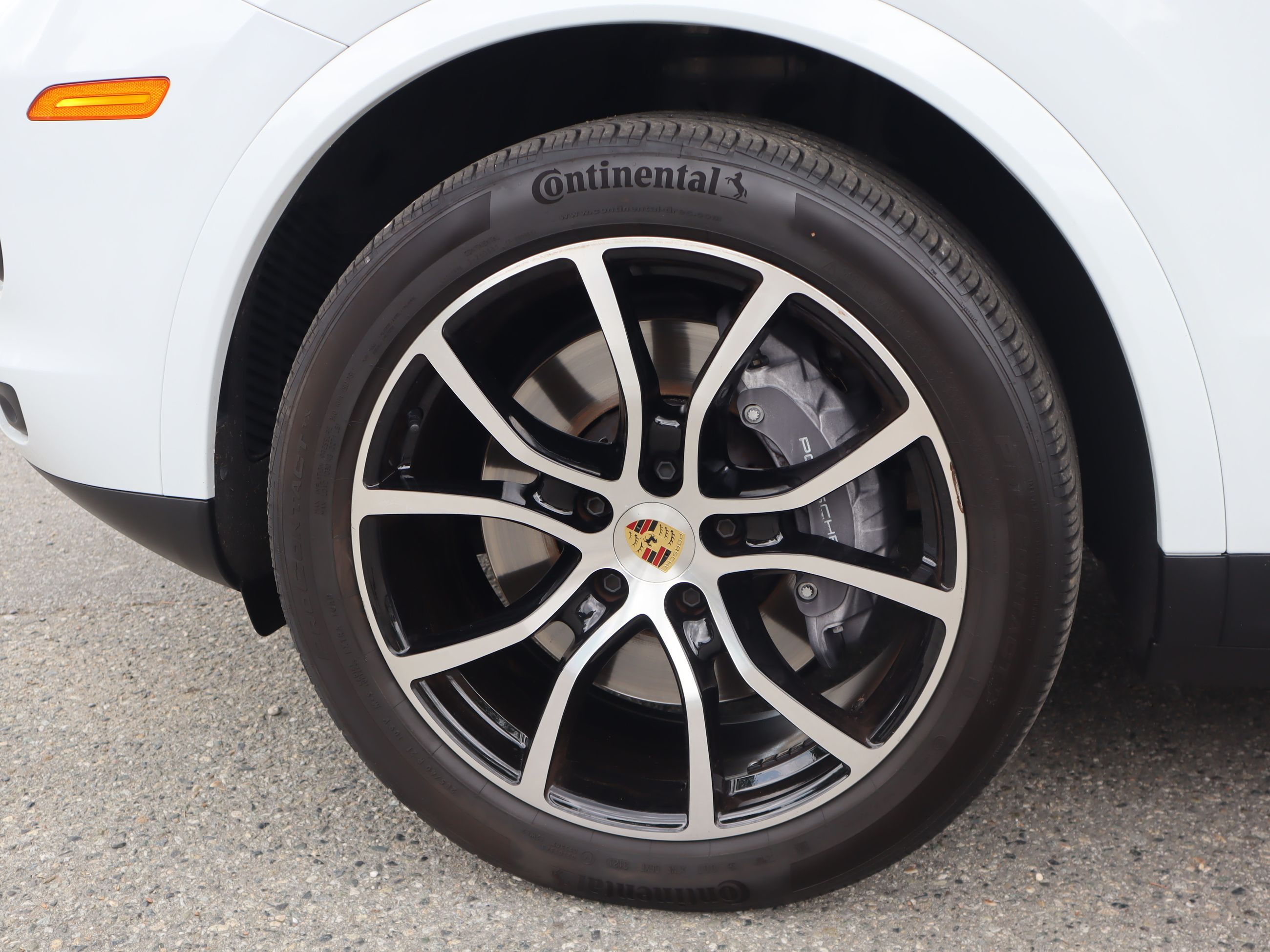 2023 Porsche Cayenne in Vancouver, British Columbia