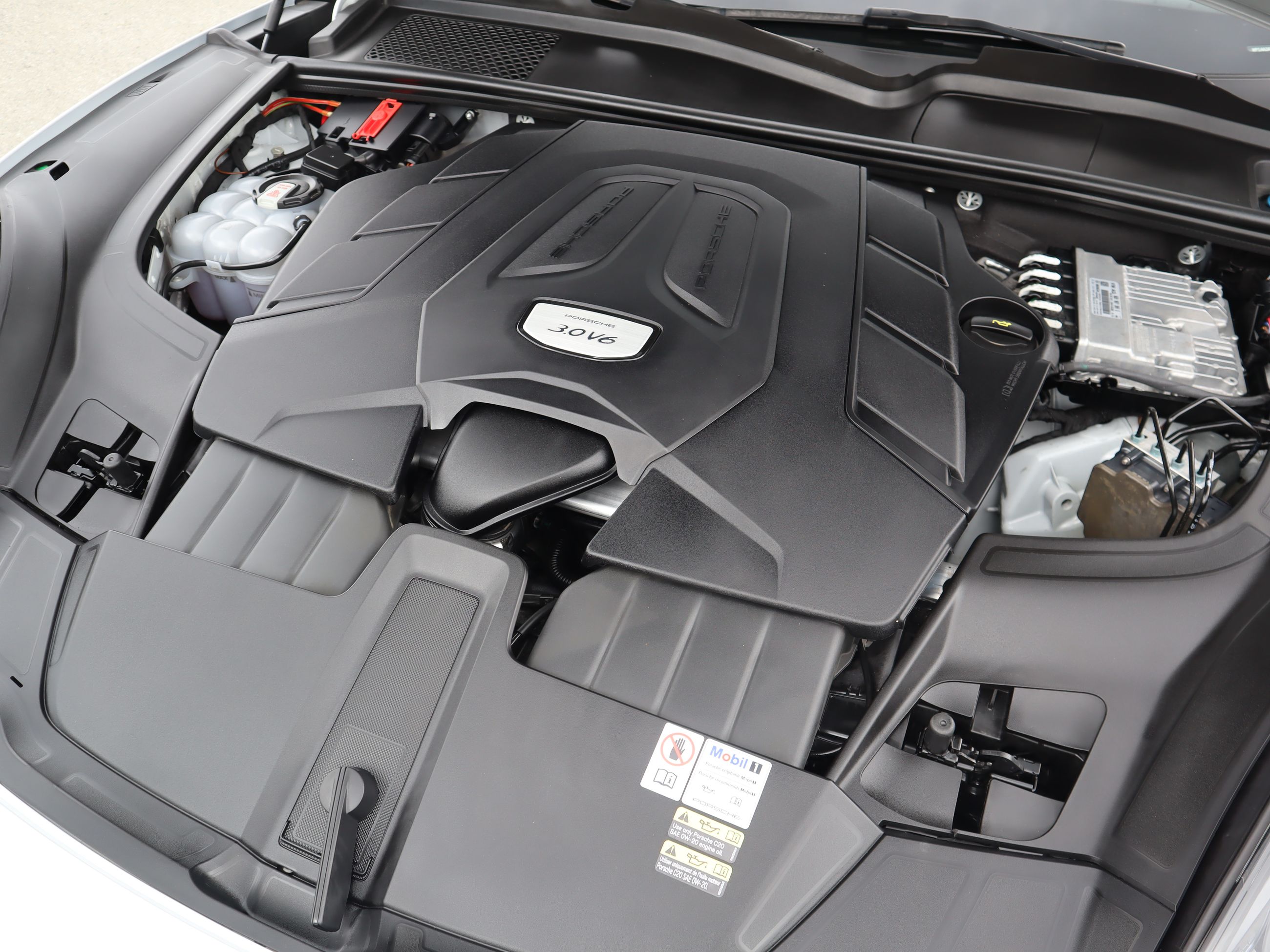 2023 Porsche Cayenne in Vancouver, British Columbia