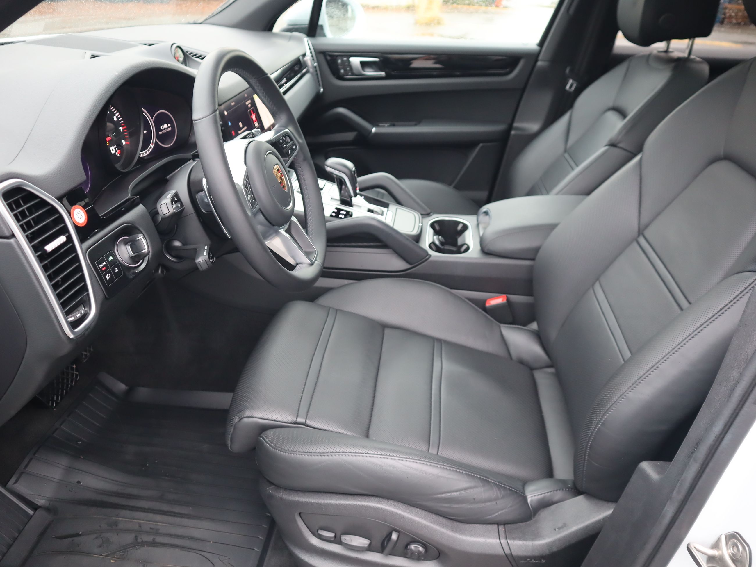 Porsche Cayenne  2023 à Vancouver, Colombie-Britannique