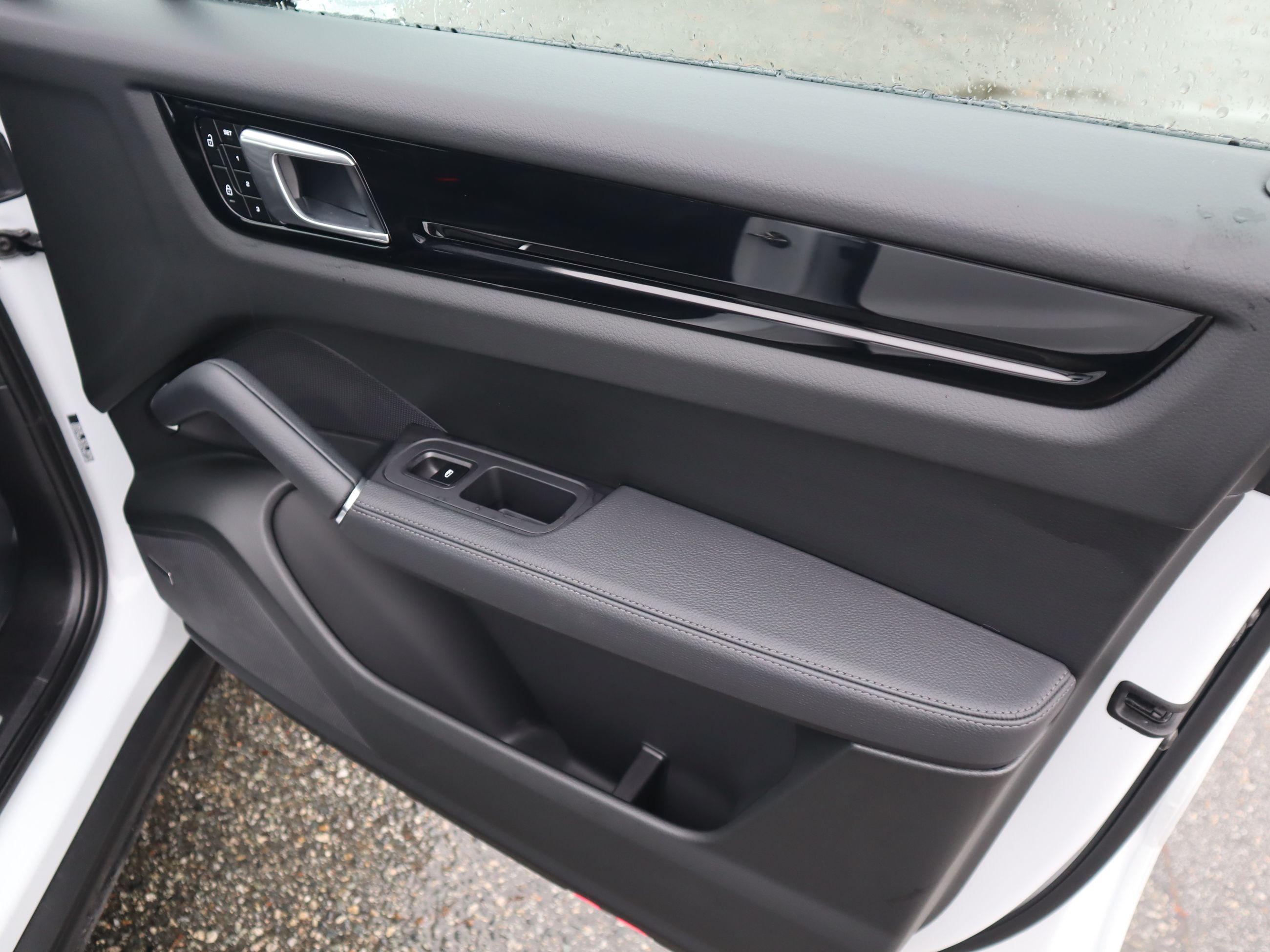 Porsche Cayenne  2023 à Vancouver, Colombie-Britannique